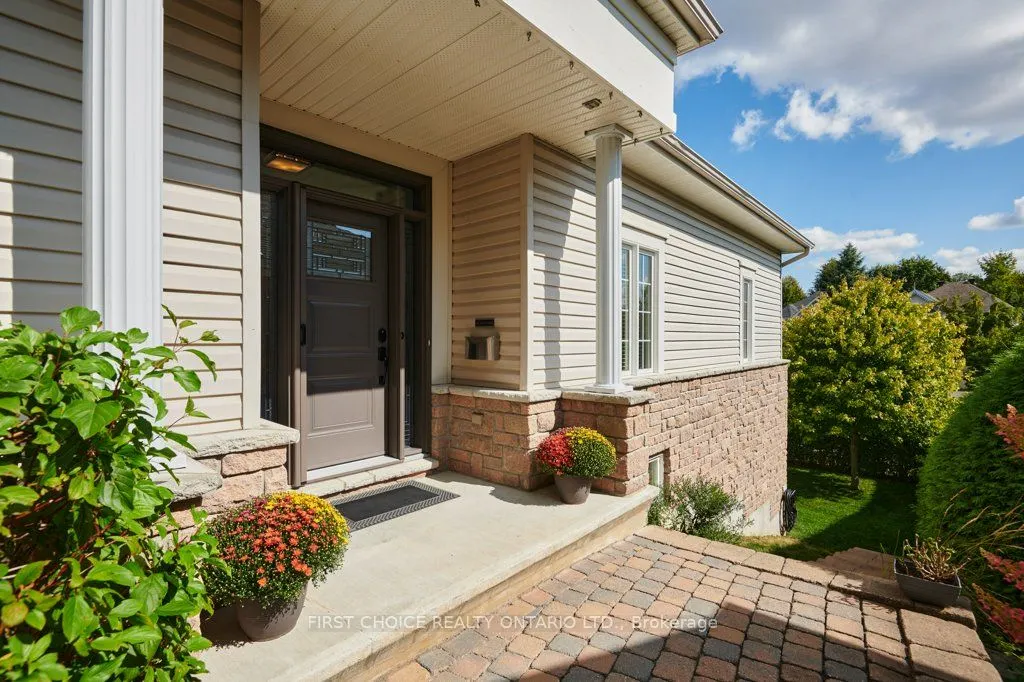 12 Kinmount Private