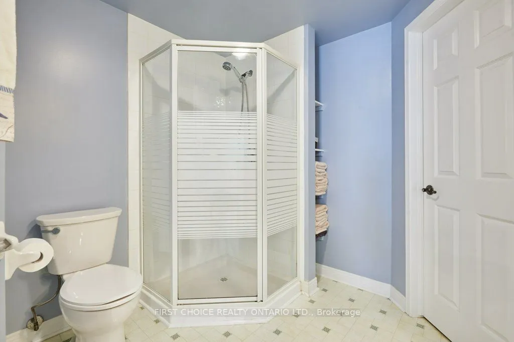 12 Kinmount Private