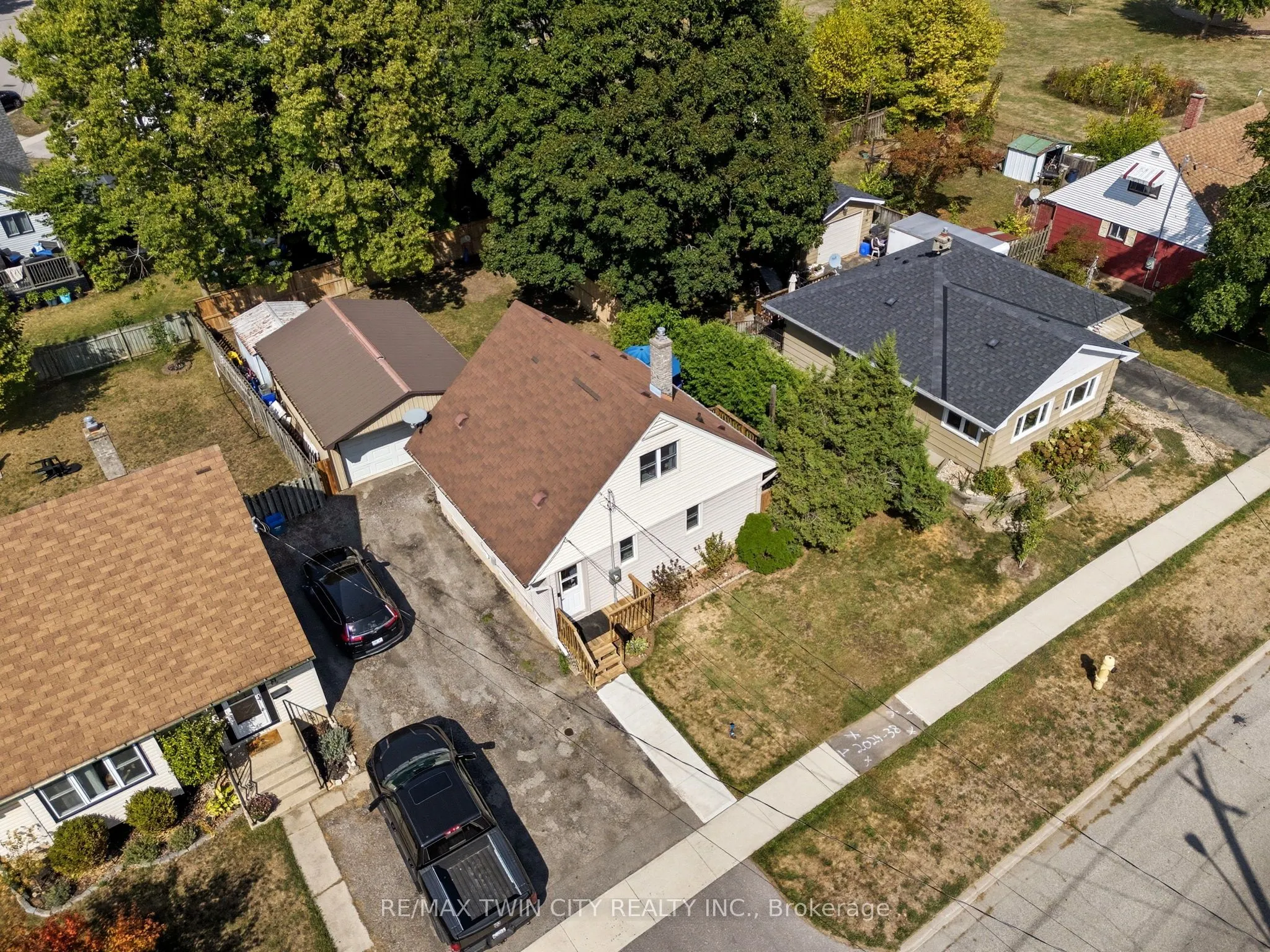 351 Grand River Avenue