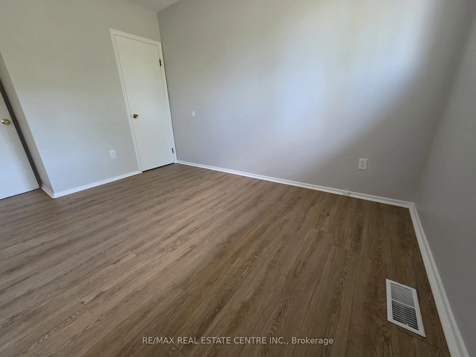 264 Vansitmart Avenue