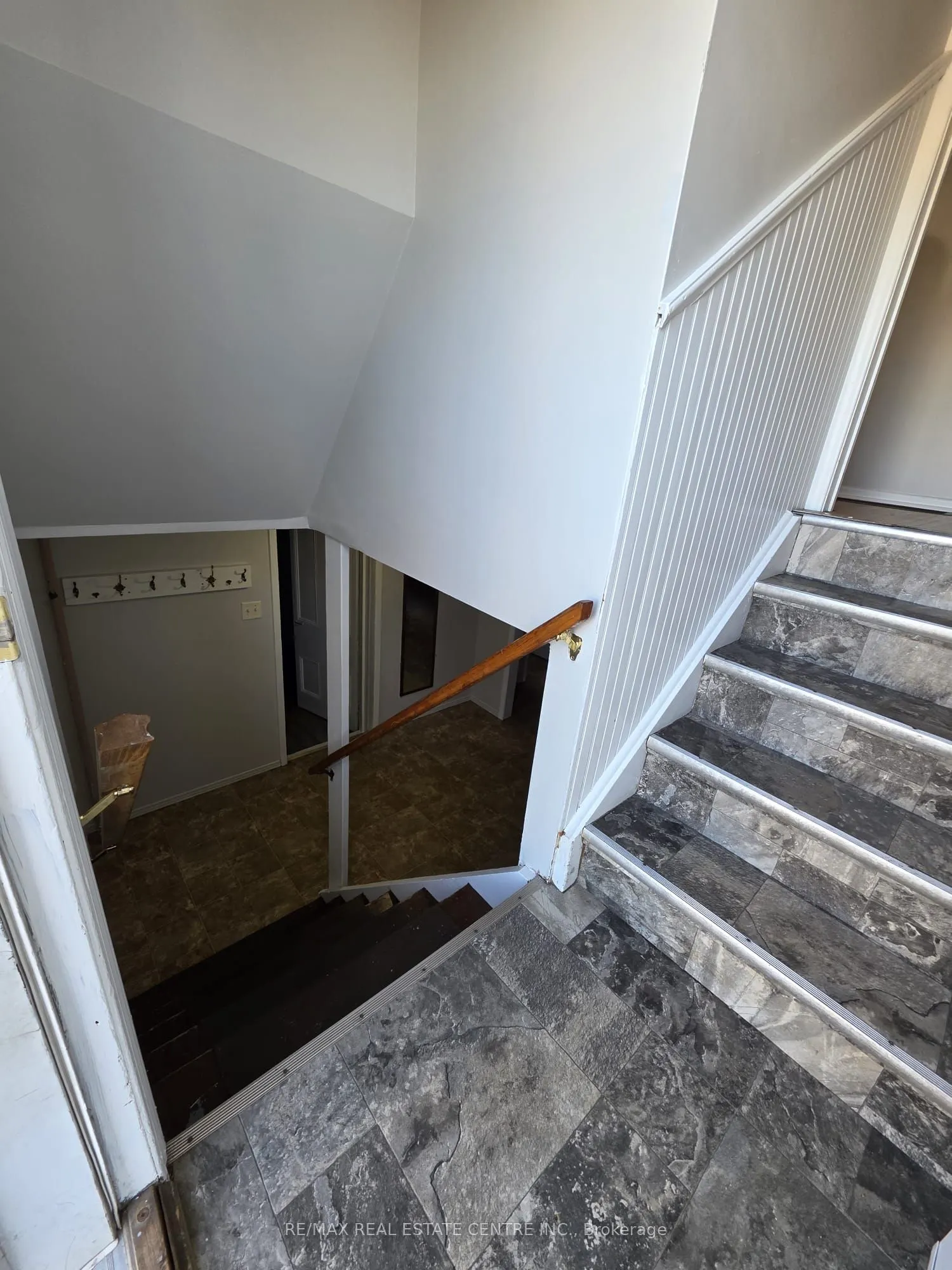 264 Vansitmart Avenue