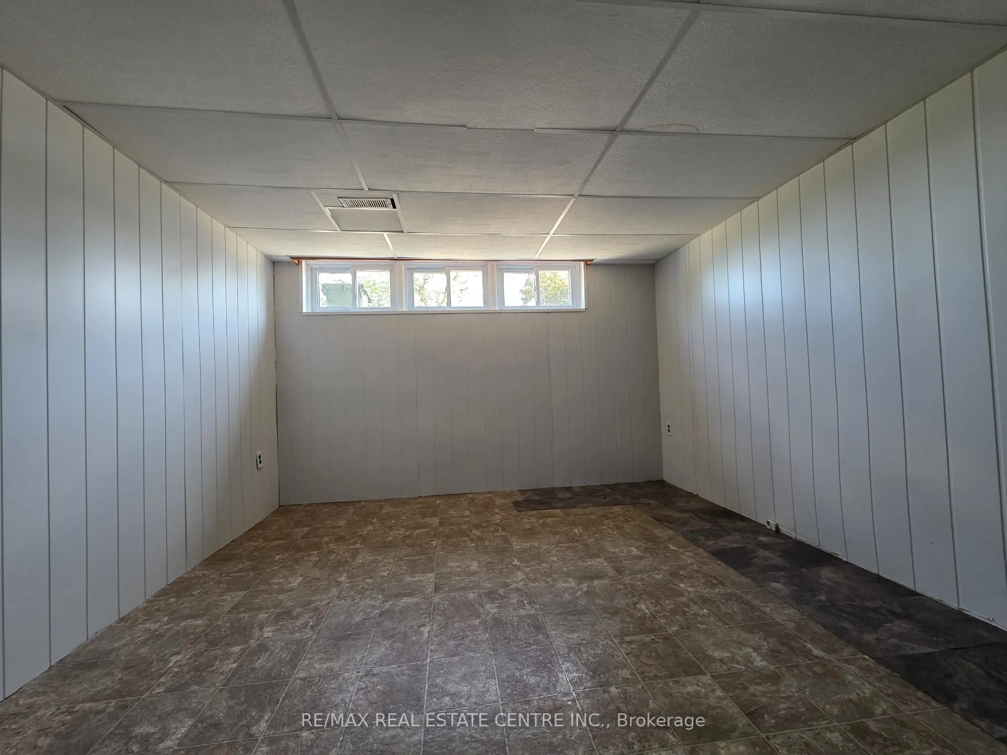 264 Vansitmart Avenue