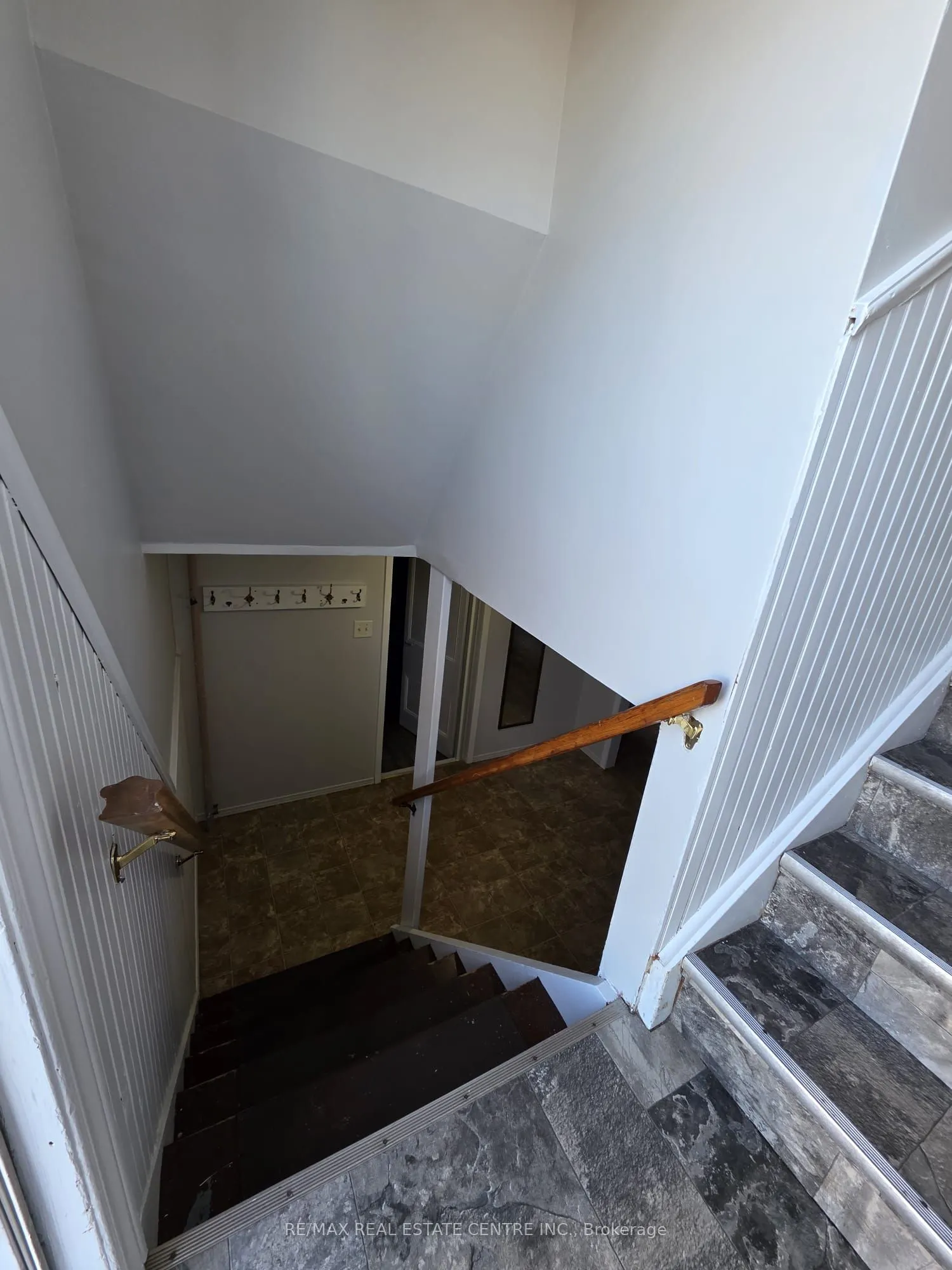 264 Vansitmart Avenue