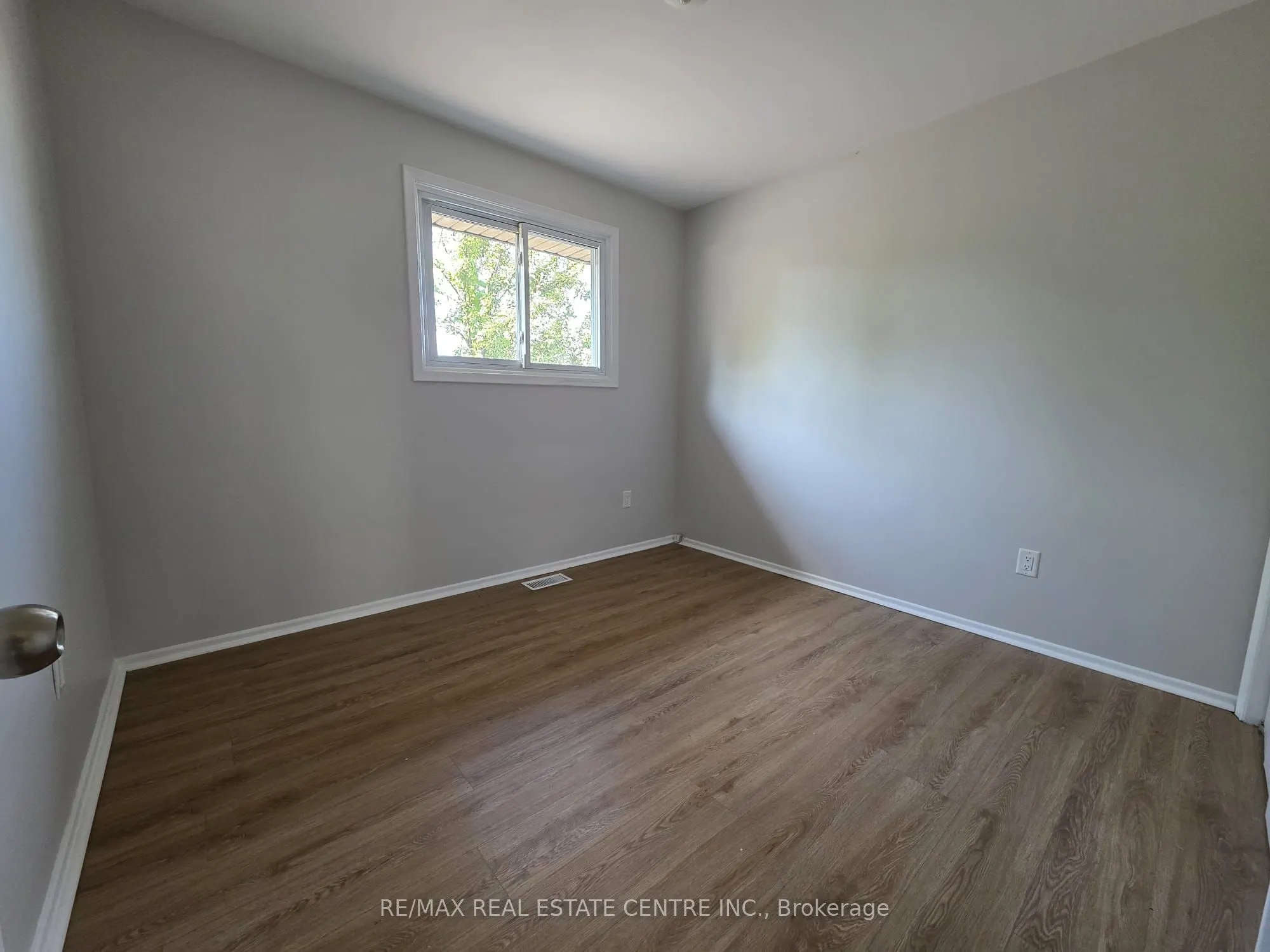 264 Vansitmart Avenue