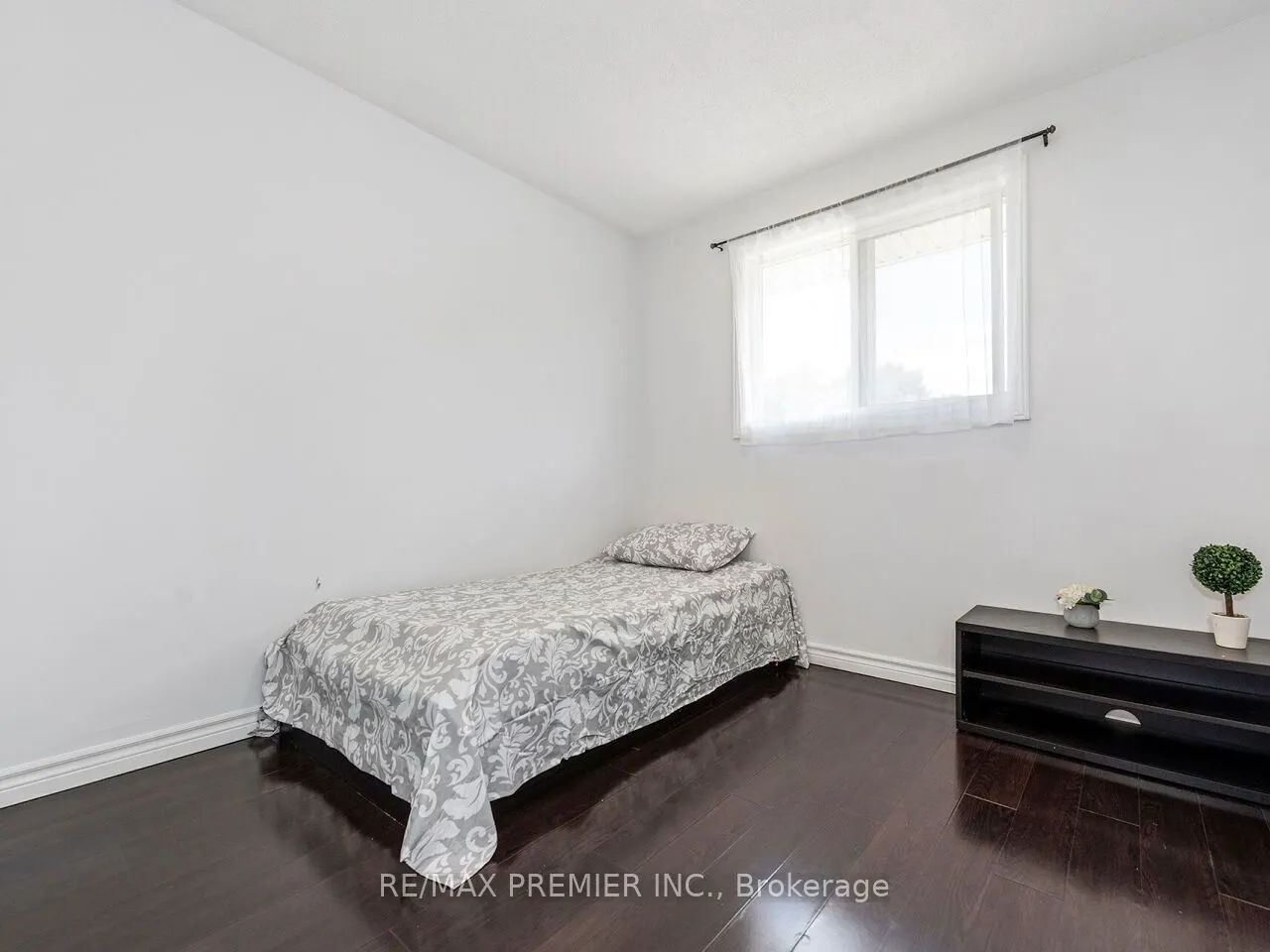 31 Greengate Road, #120