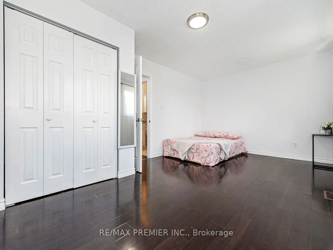 31 Greengate Road, #120