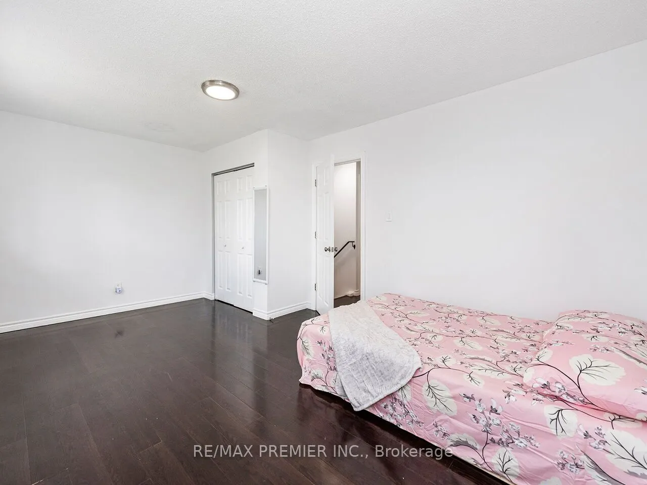 31 Greengate Road, #120