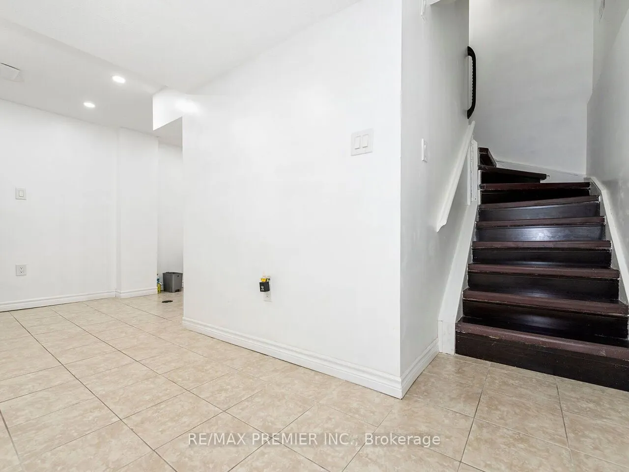 31 Greengate Road, #120