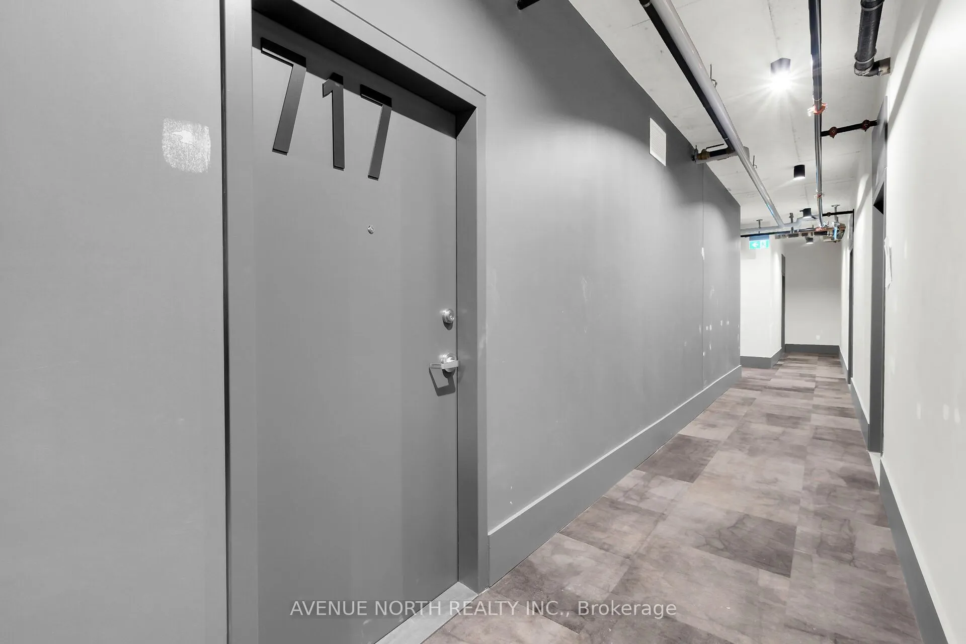 10 James Street, #717