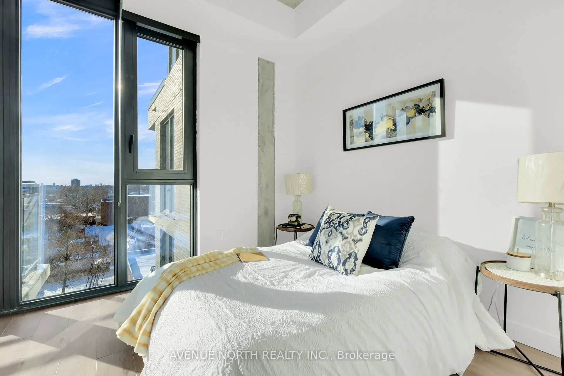 10 James Street, #717