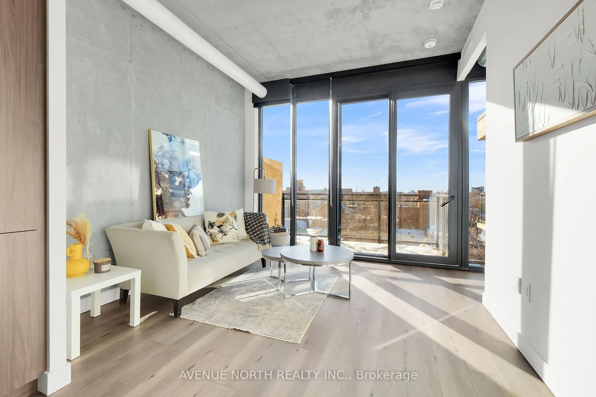 10 James Street, #717