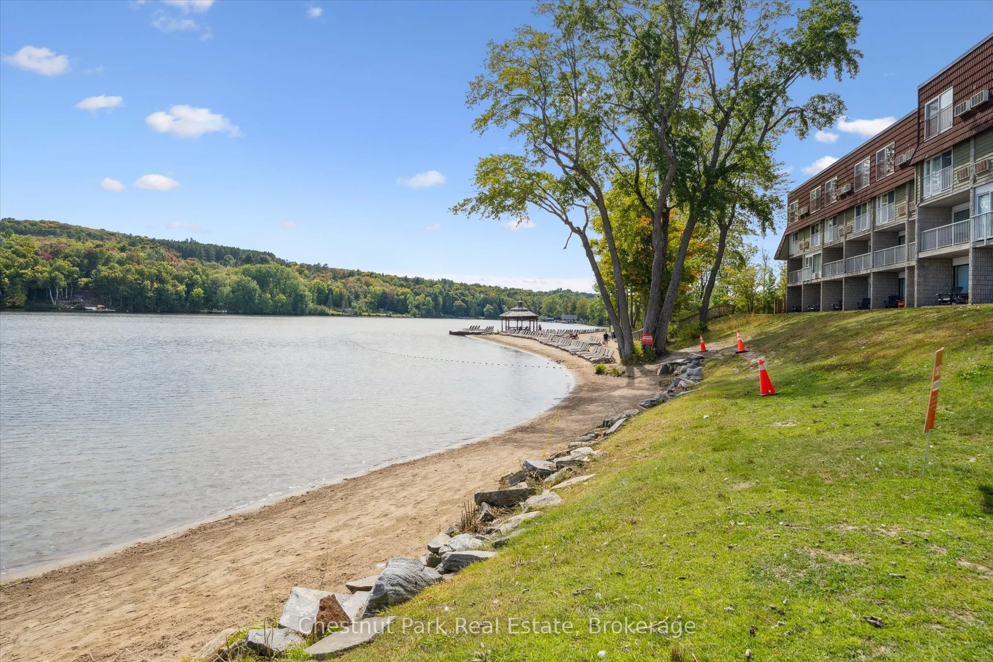 1235 Deerhurst Drive, #31-303