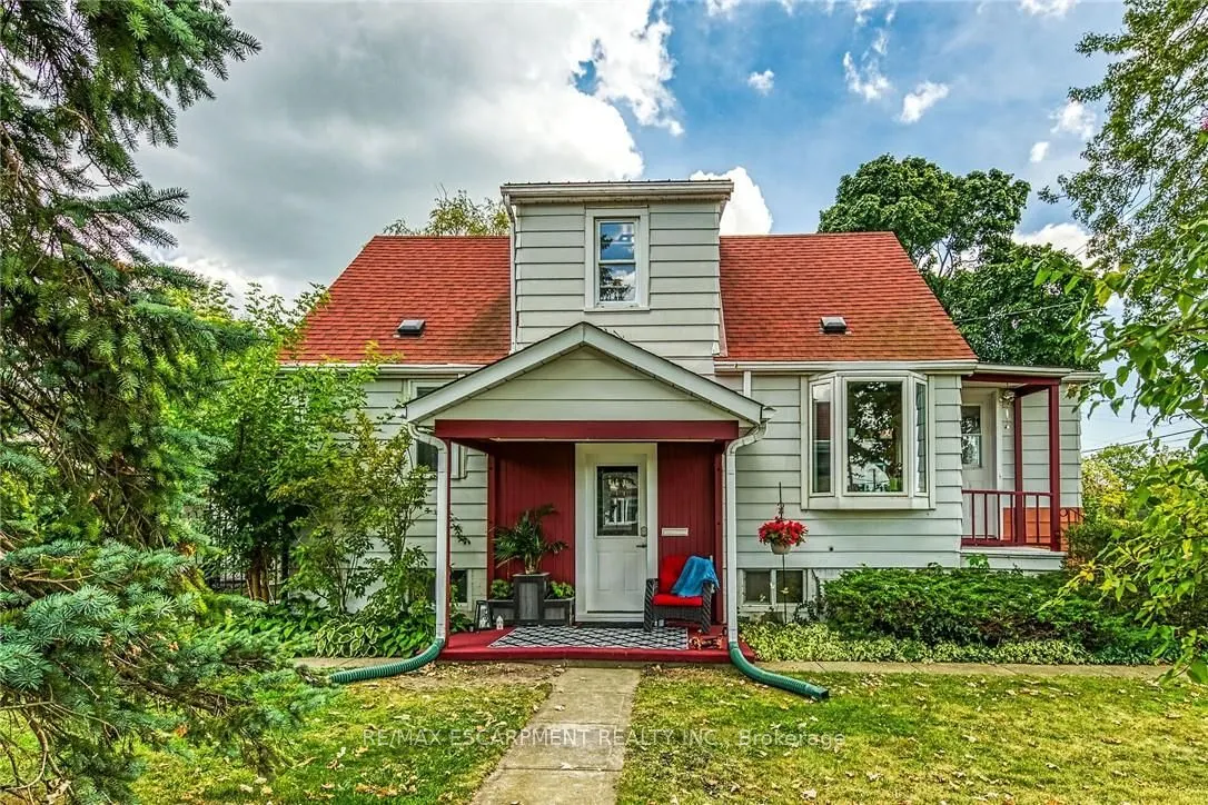 805 Broad Street E