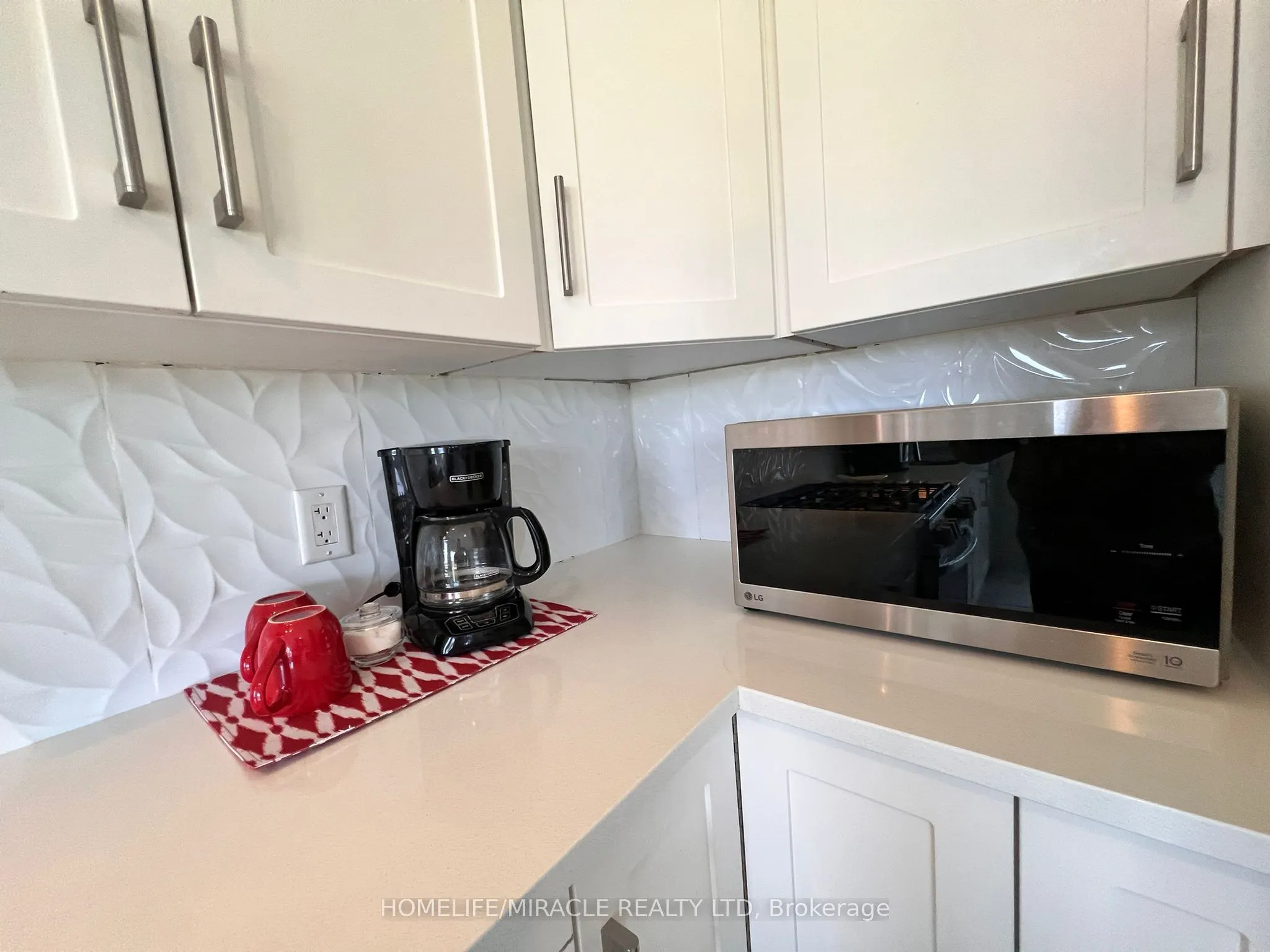 14 Gourlay Farm Lane N, #UPPER UNIT
