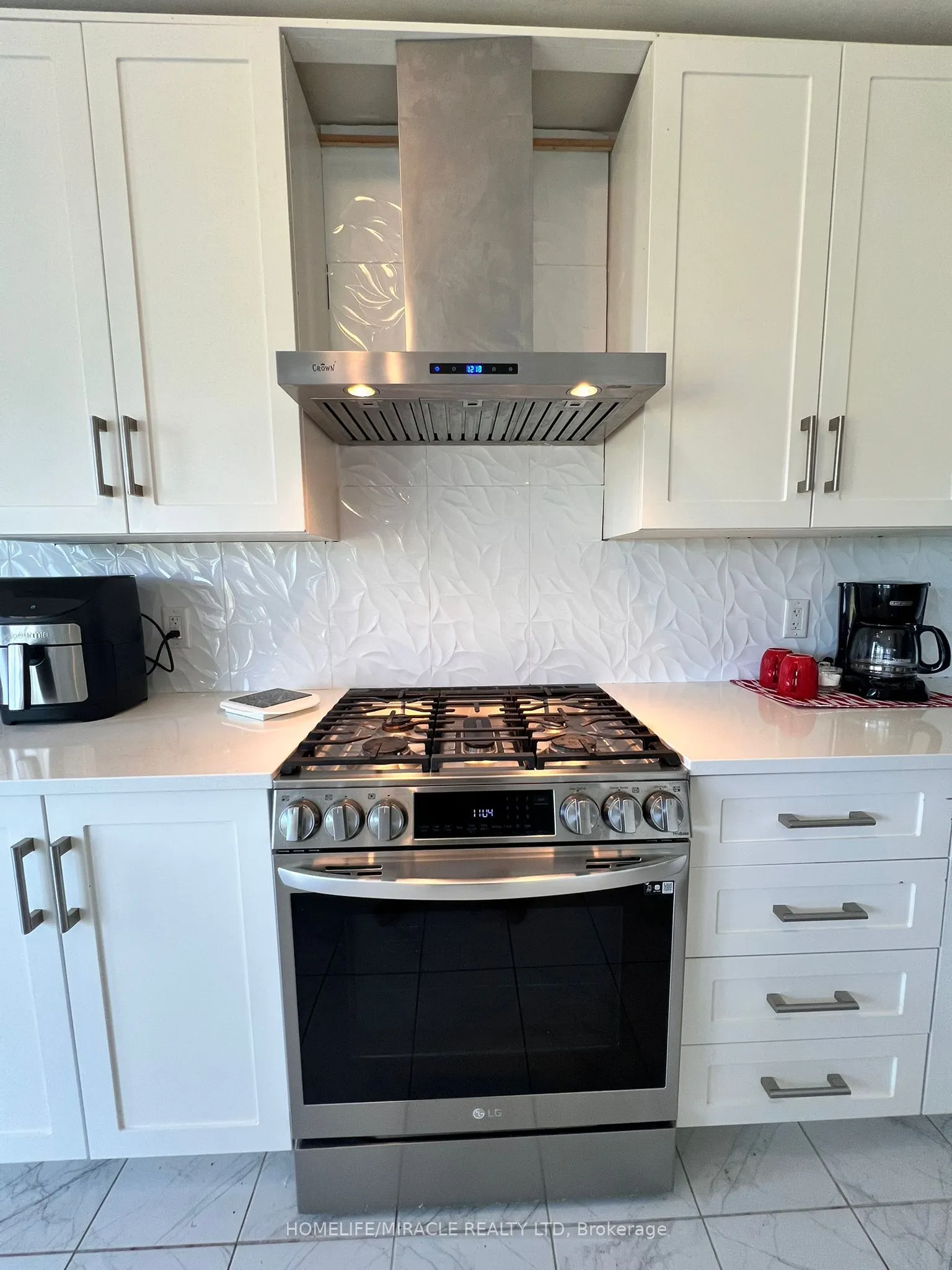 14 Gourlay Farm Lane N, #UPPER UNIT