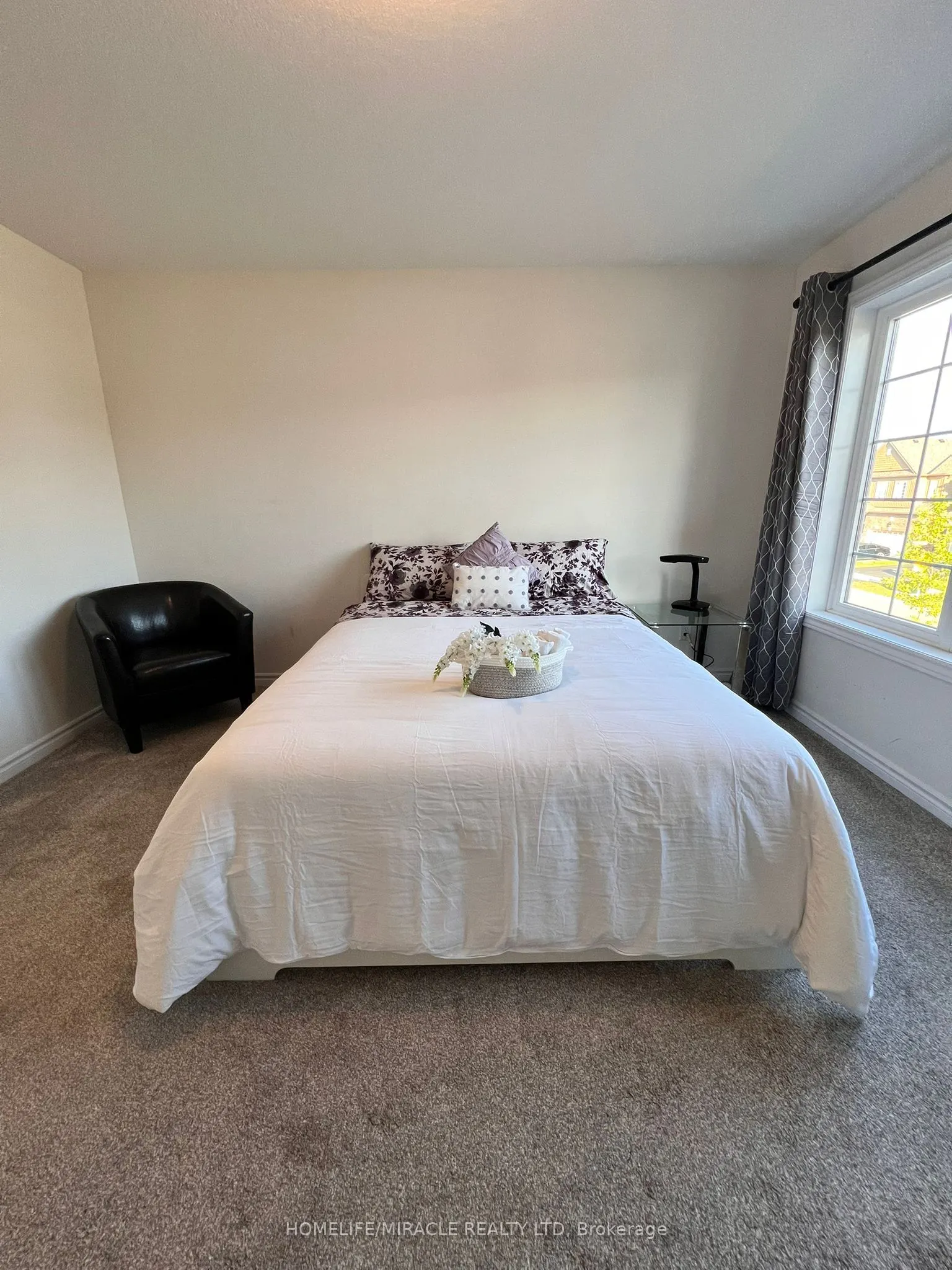 14 Gourlay Farm Lane N, #UPPER UNIT