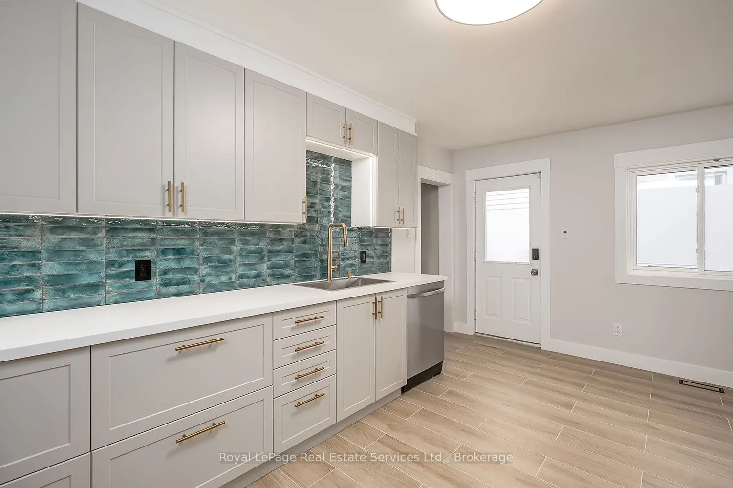 37 Albert Street, #Front