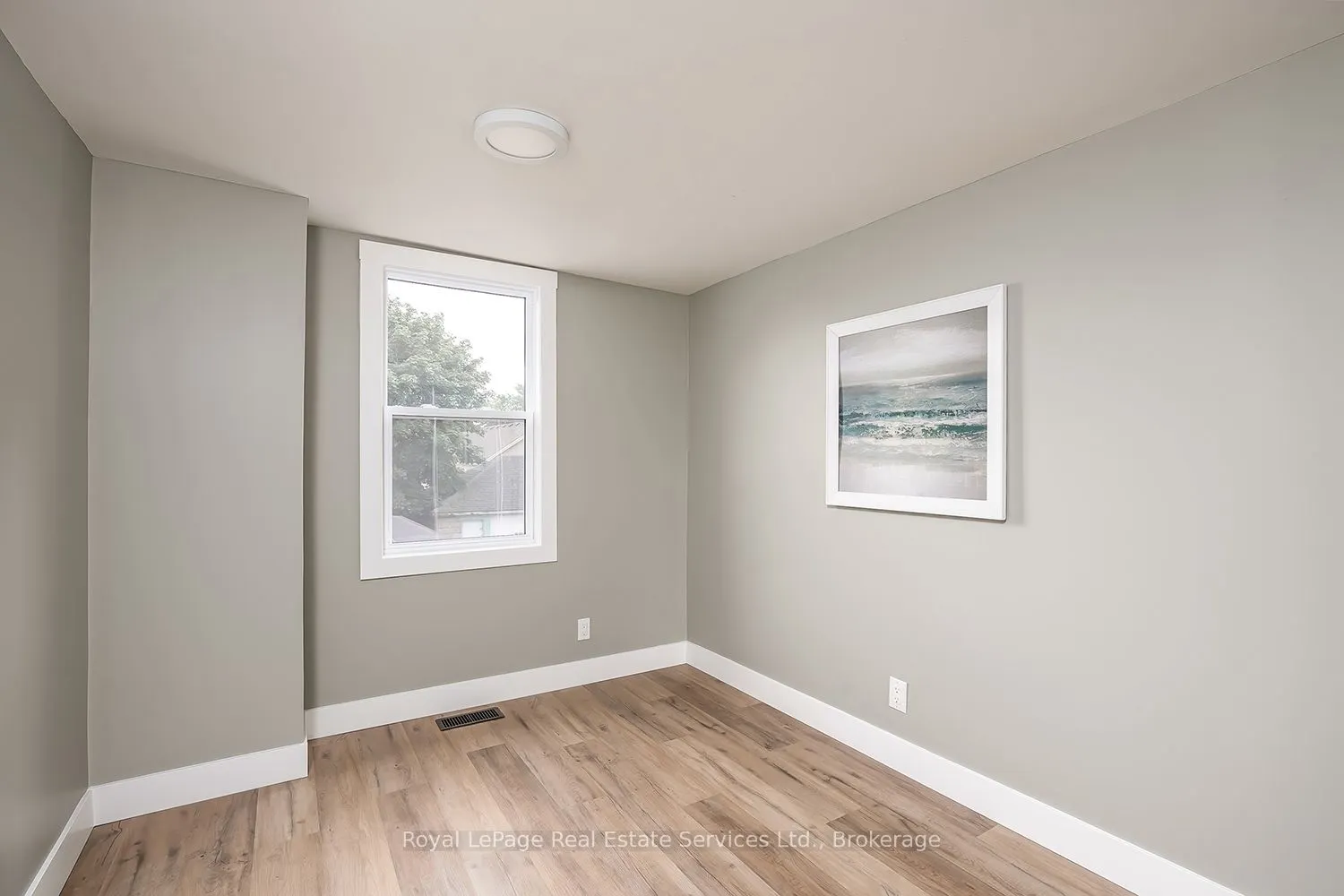 37 Albert Street, #Front