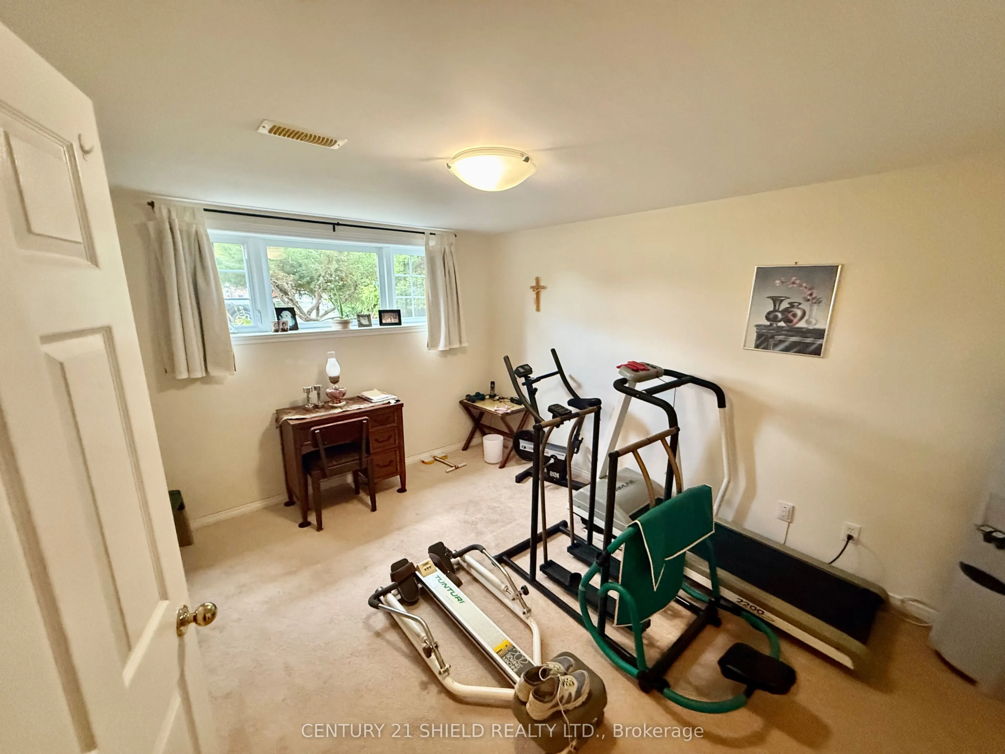 382 Ellen Avenue