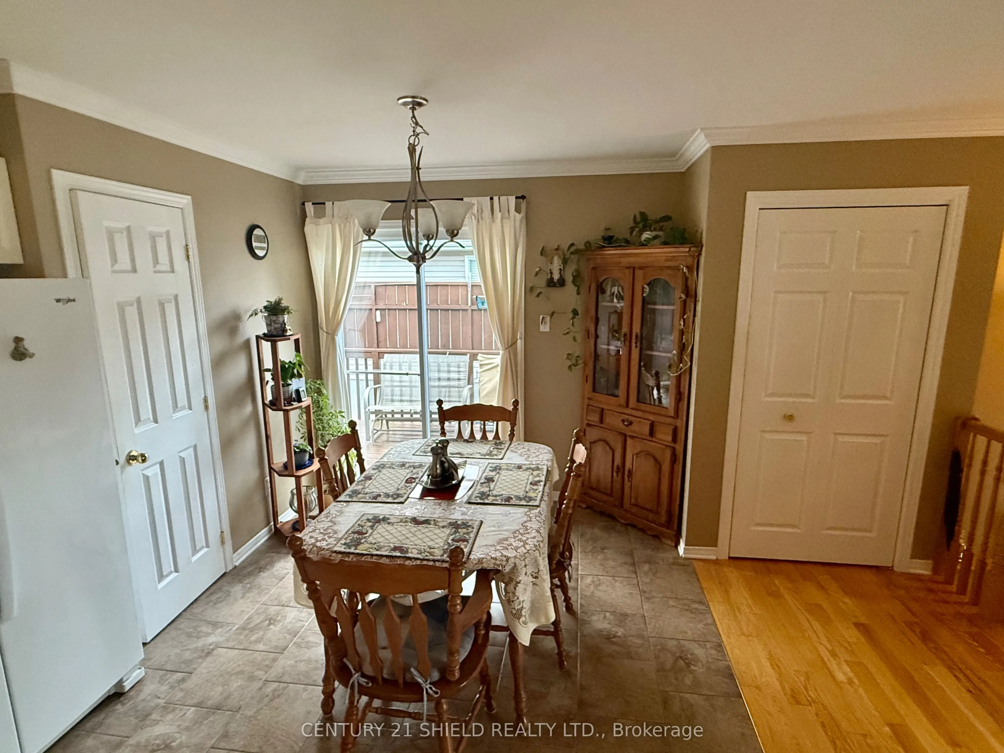 382 Ellen Avenue