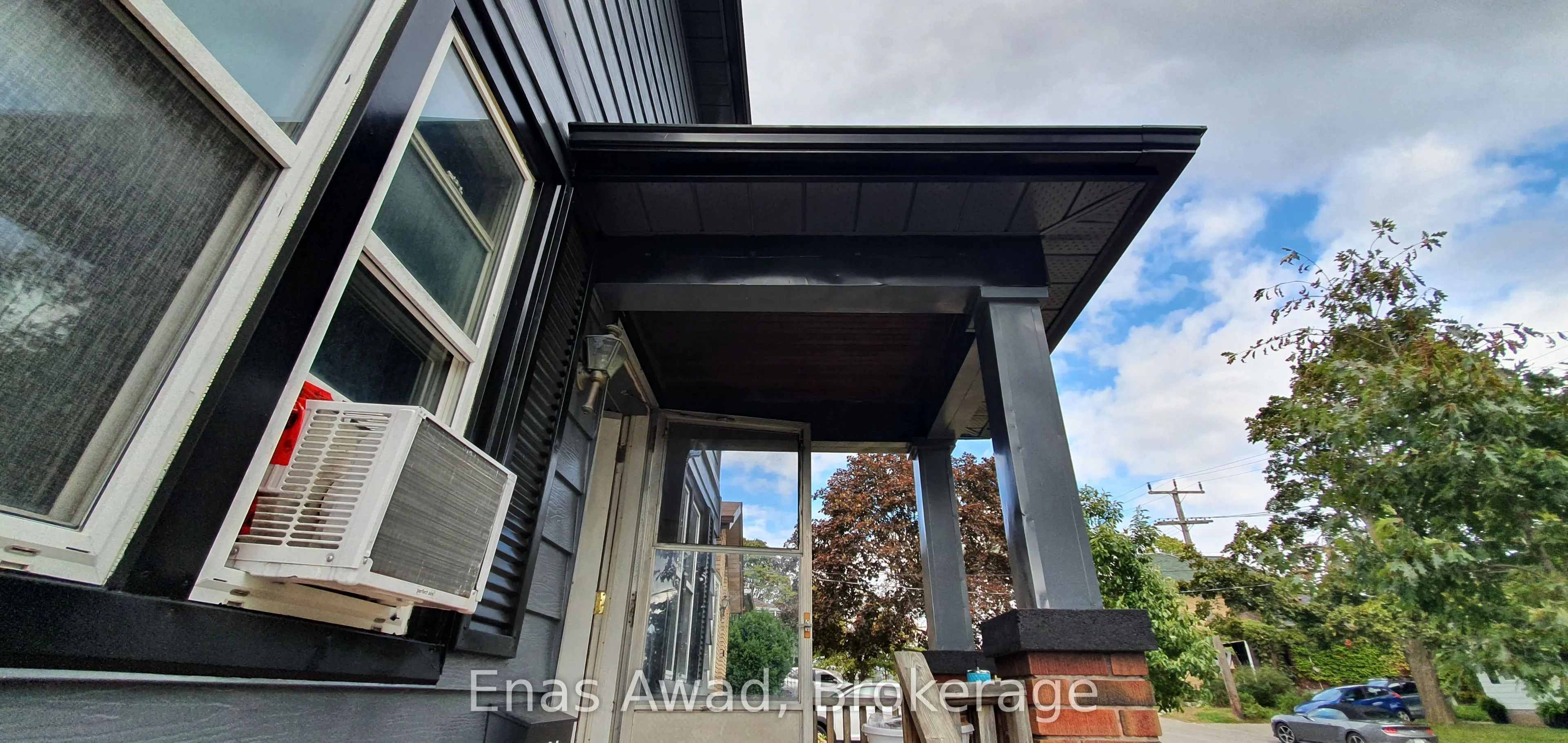 724 Third Avenue