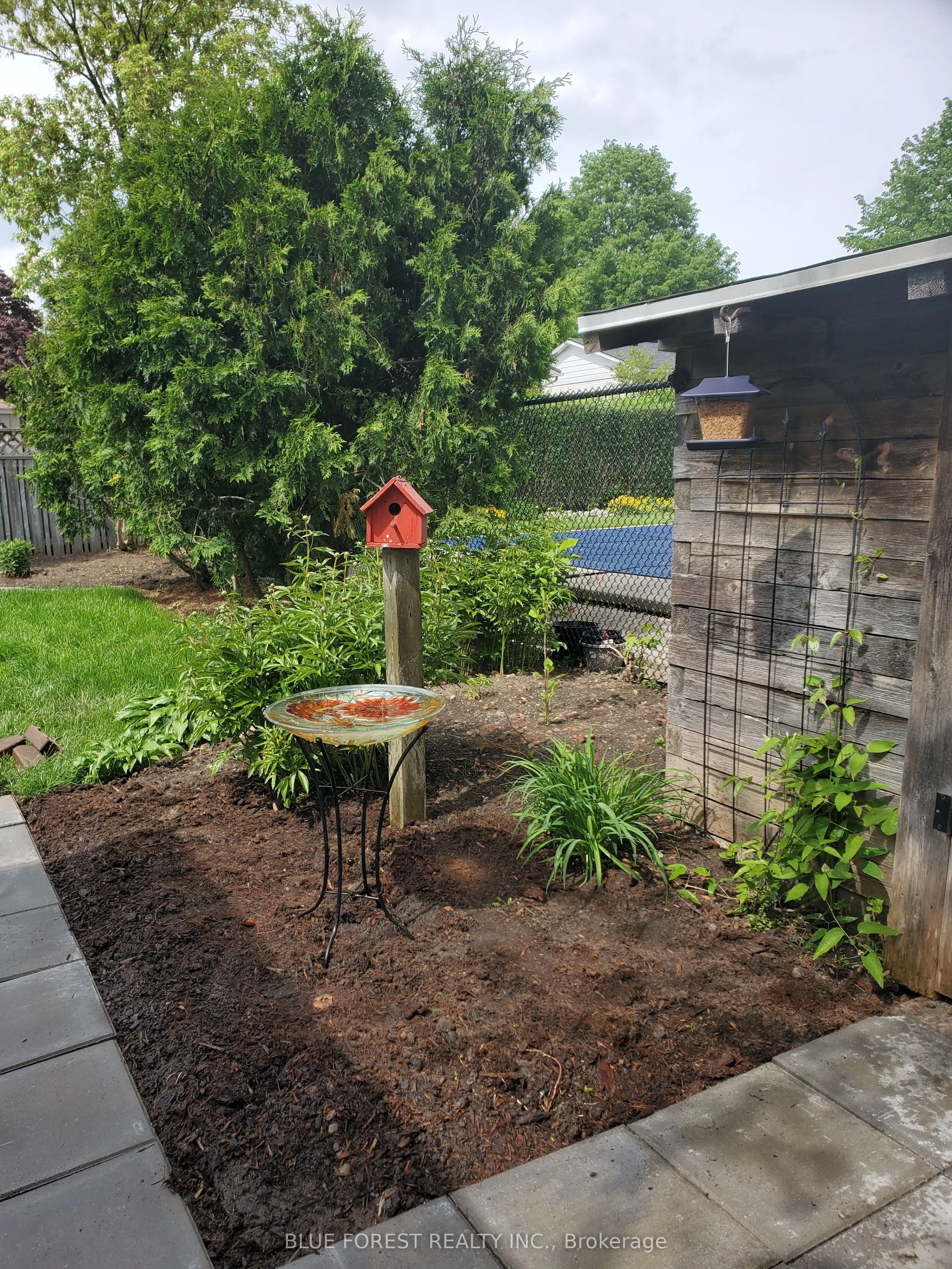 1039 Osgoode Drive