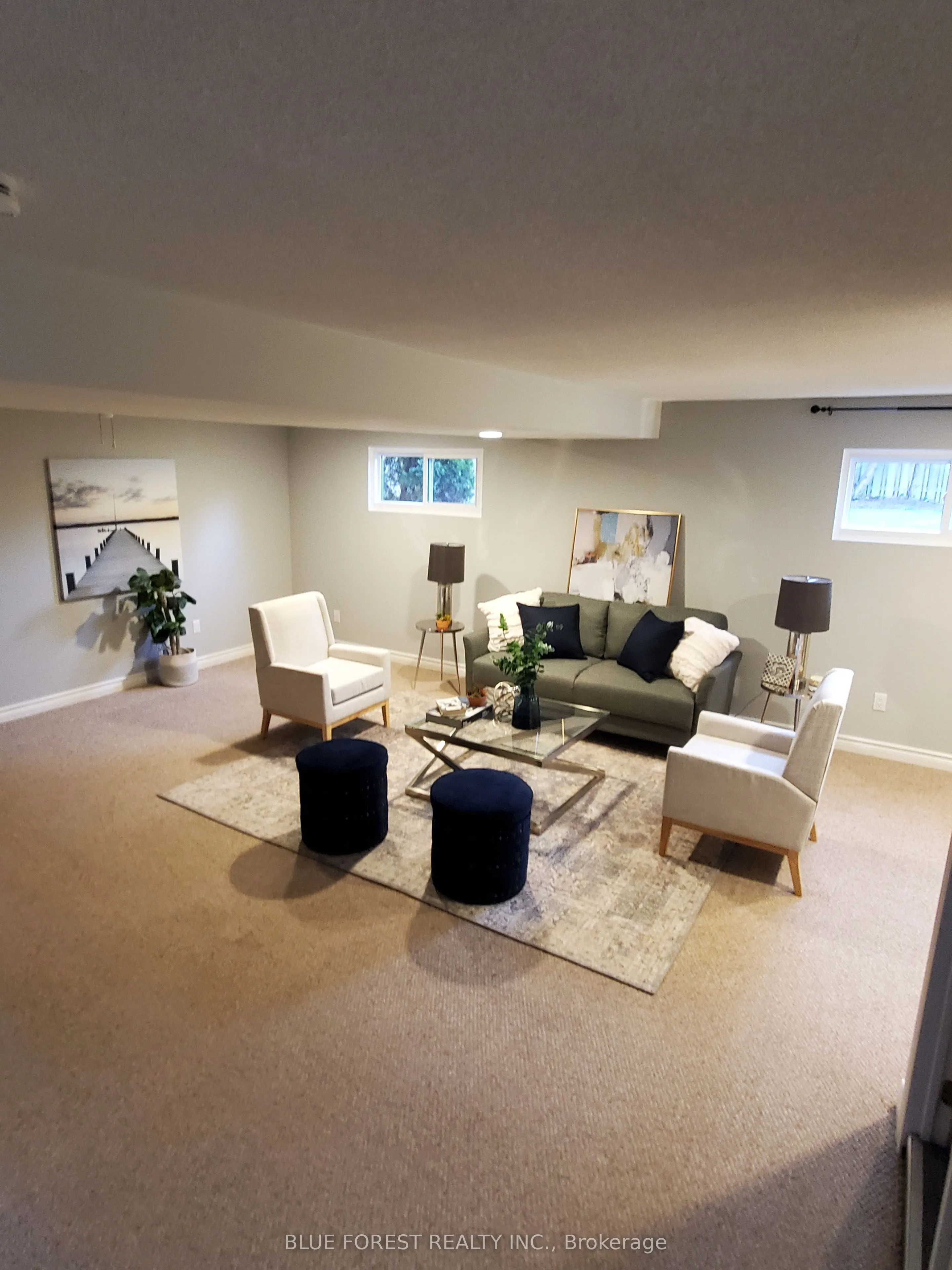 1039 Osgoode Drive