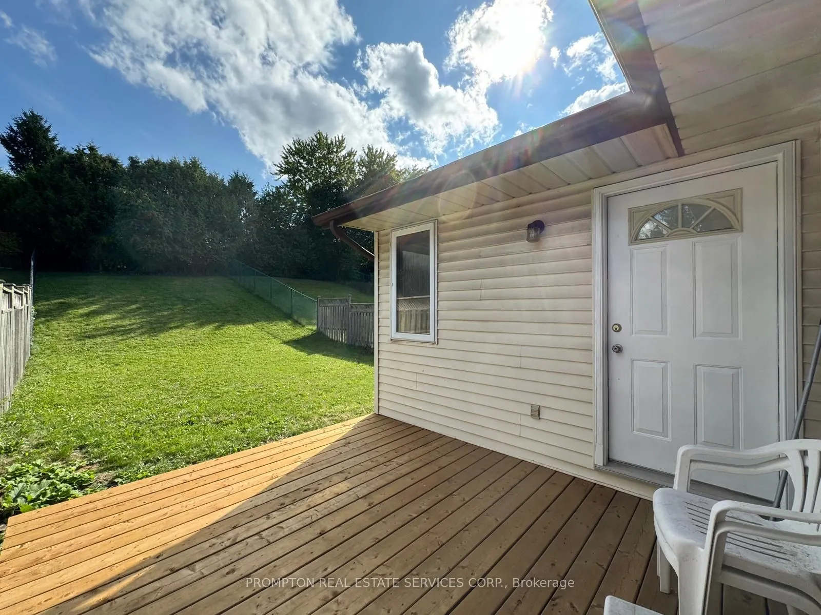 309B Bluevale Street N
