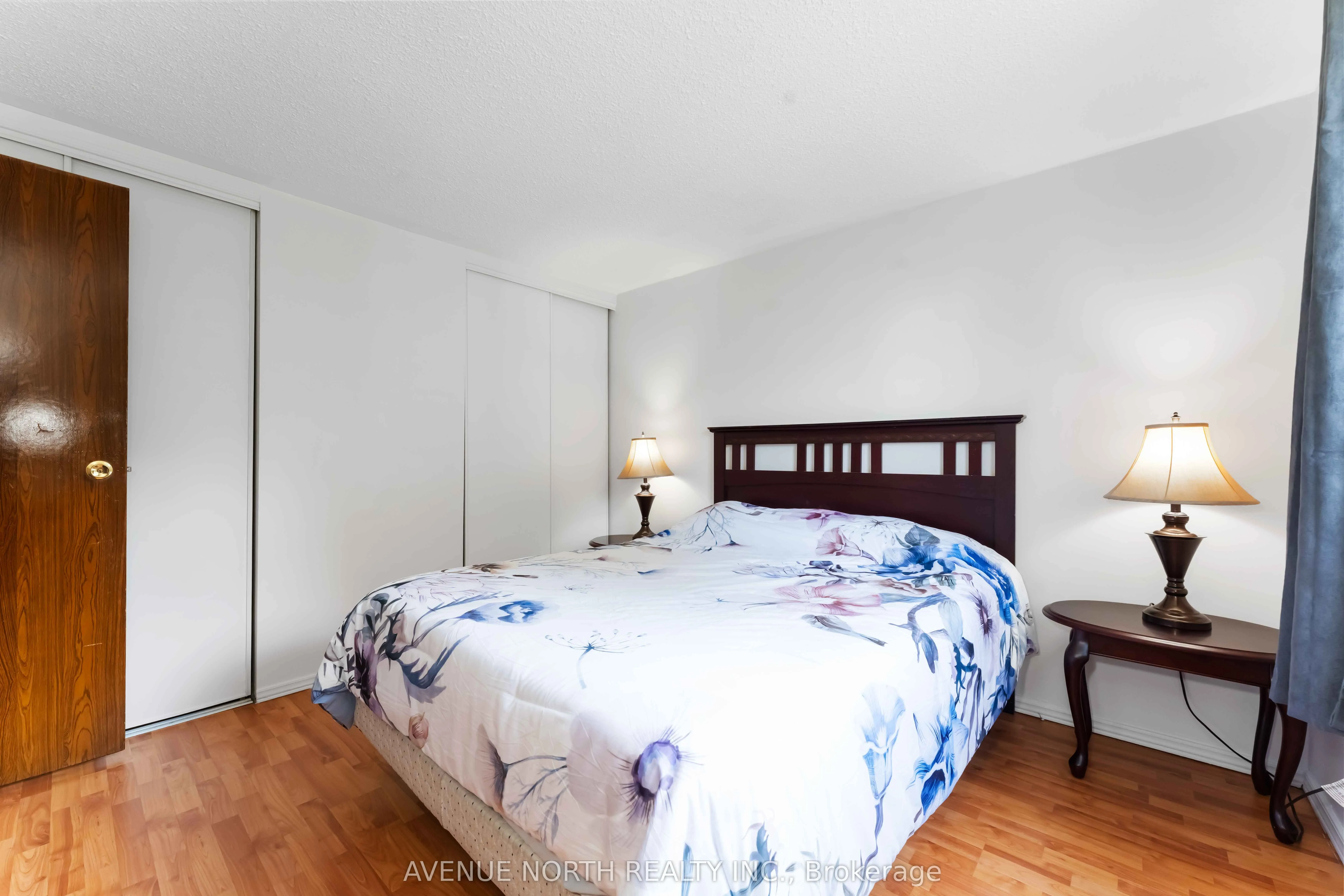 2178 Erinbrook Crescent