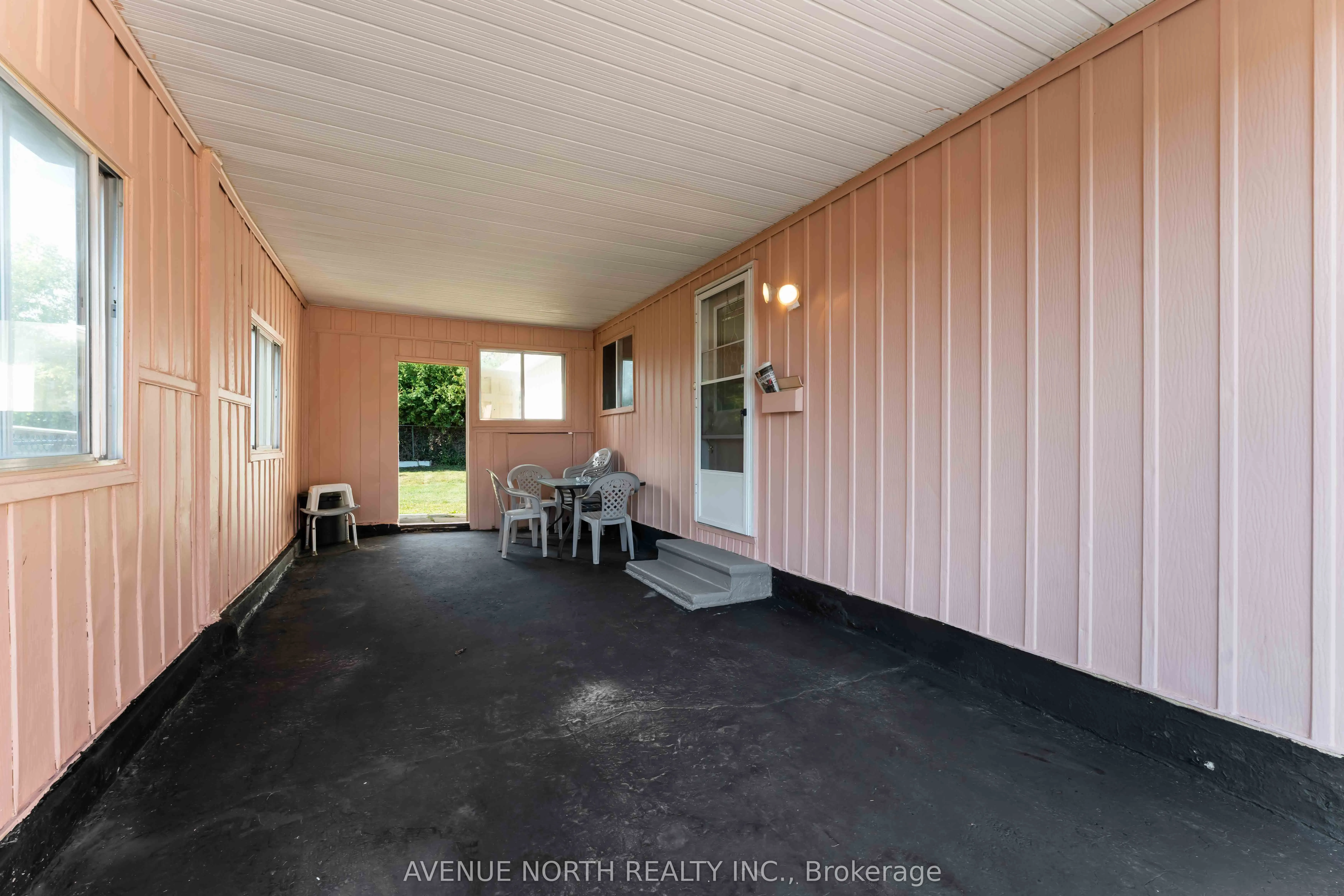 2178 Erinbrook Crescent