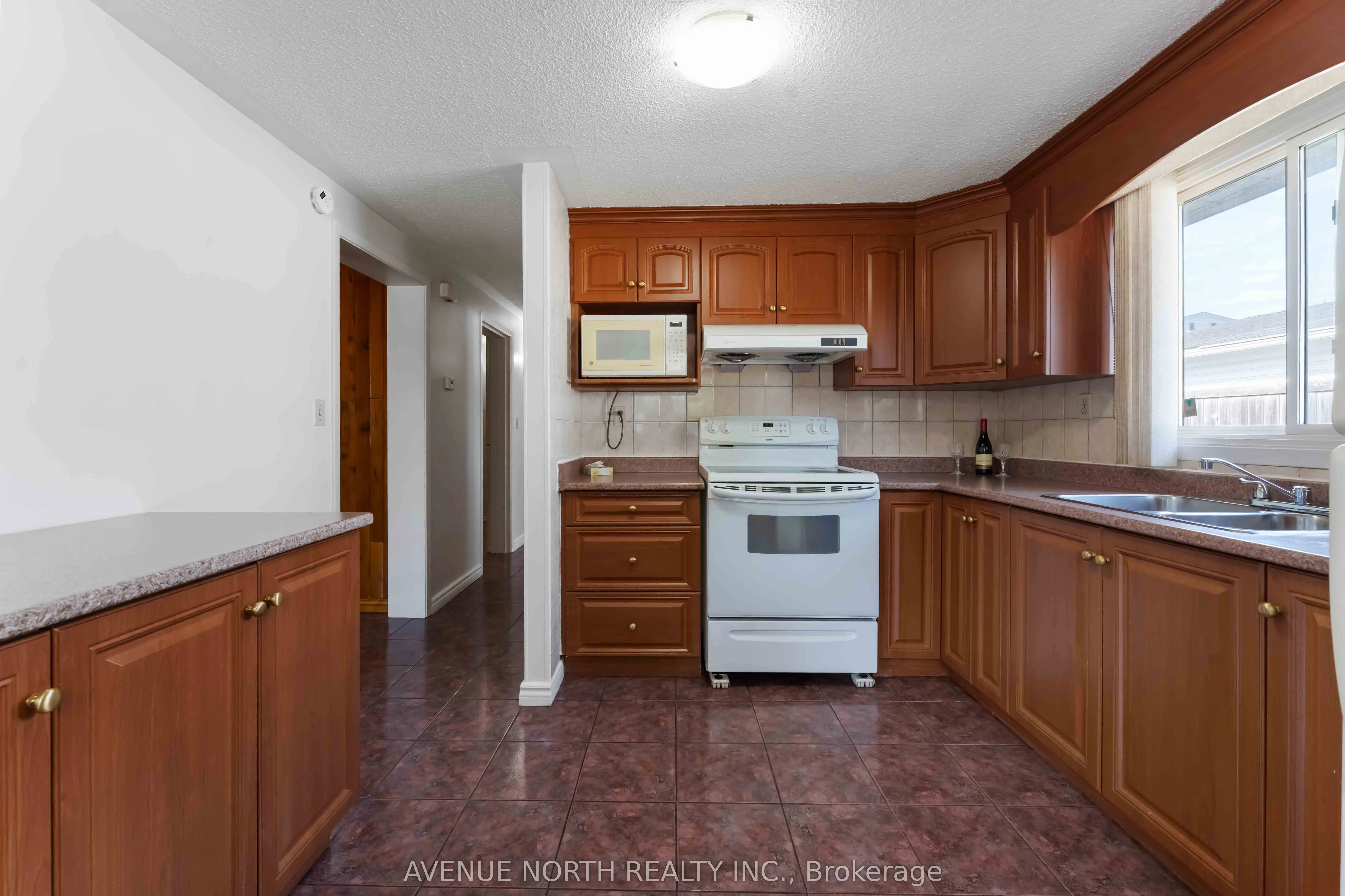 2178 Erinbrook Crescent