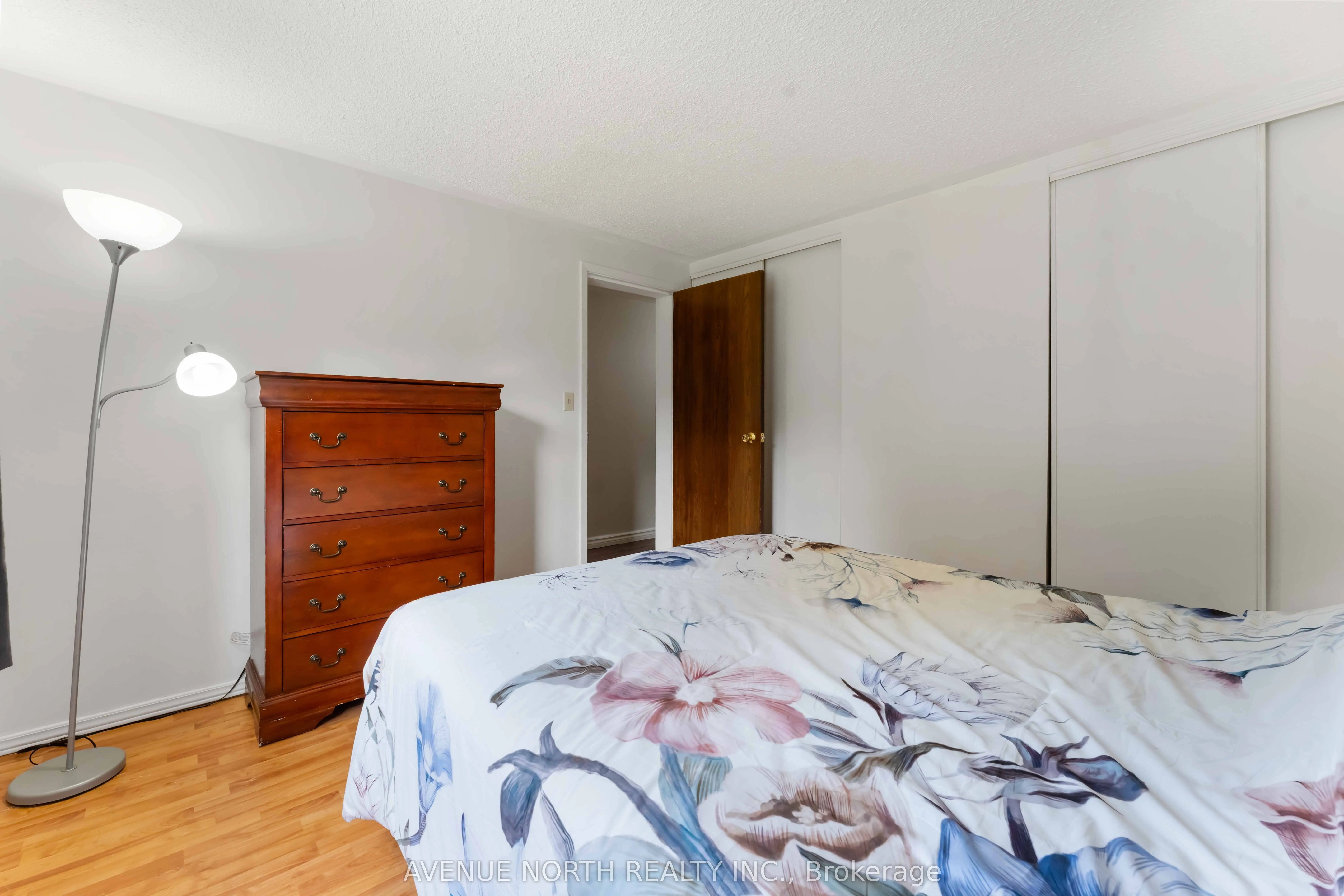 2178 Erinbrook Crescent