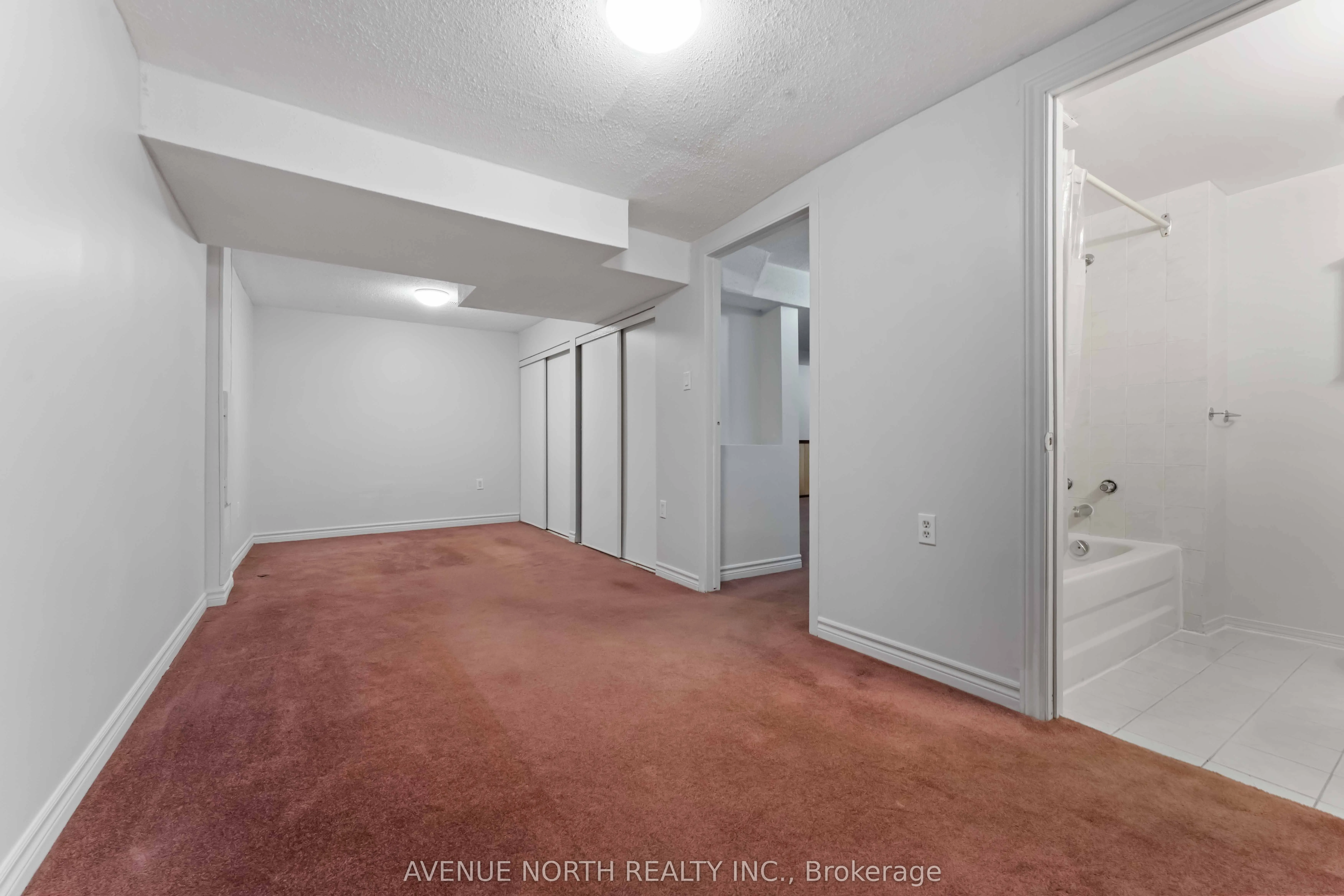 2178 Erinbrook Crescent
