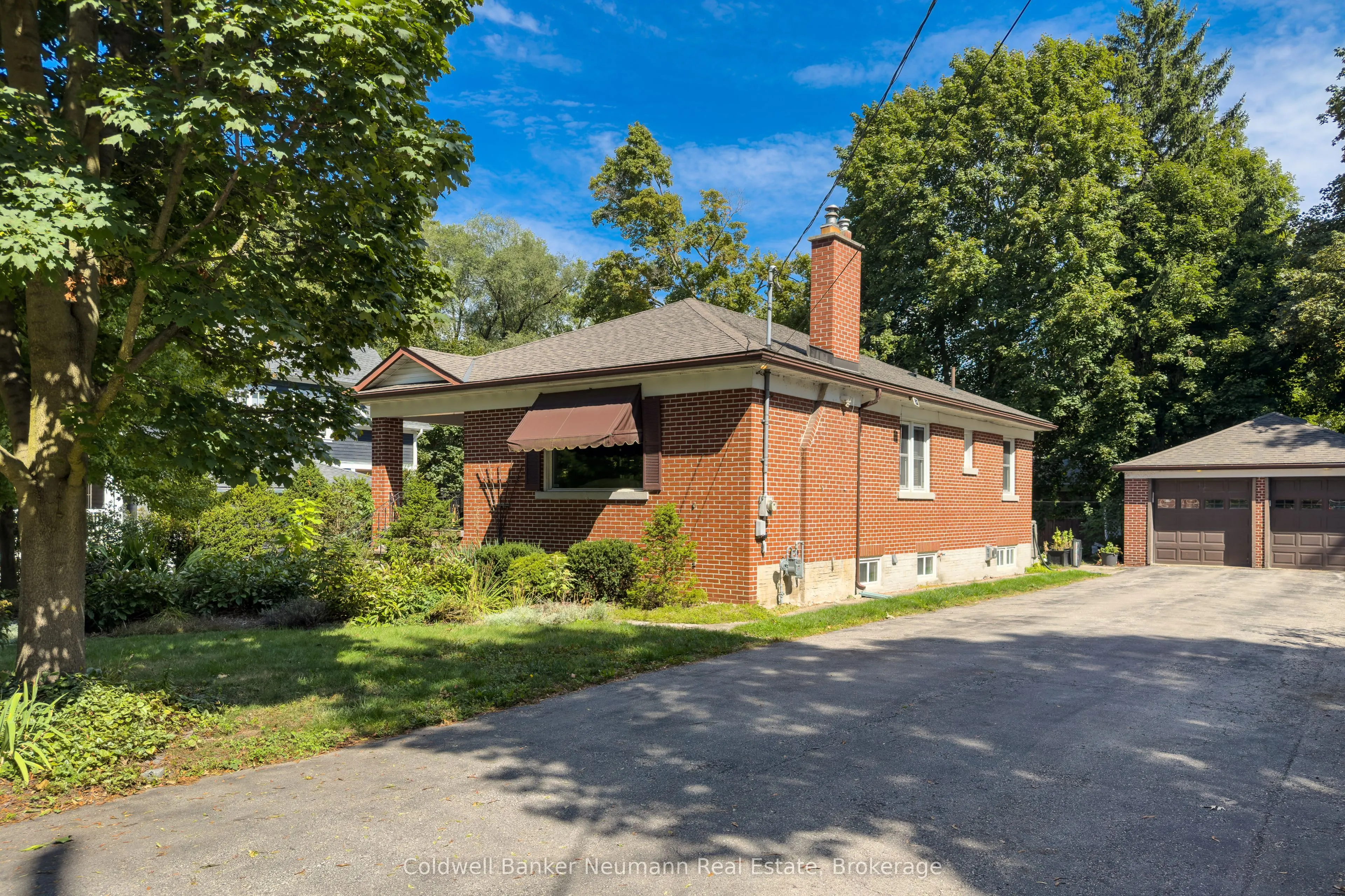 18 Forest Hill Drive, #Lower
