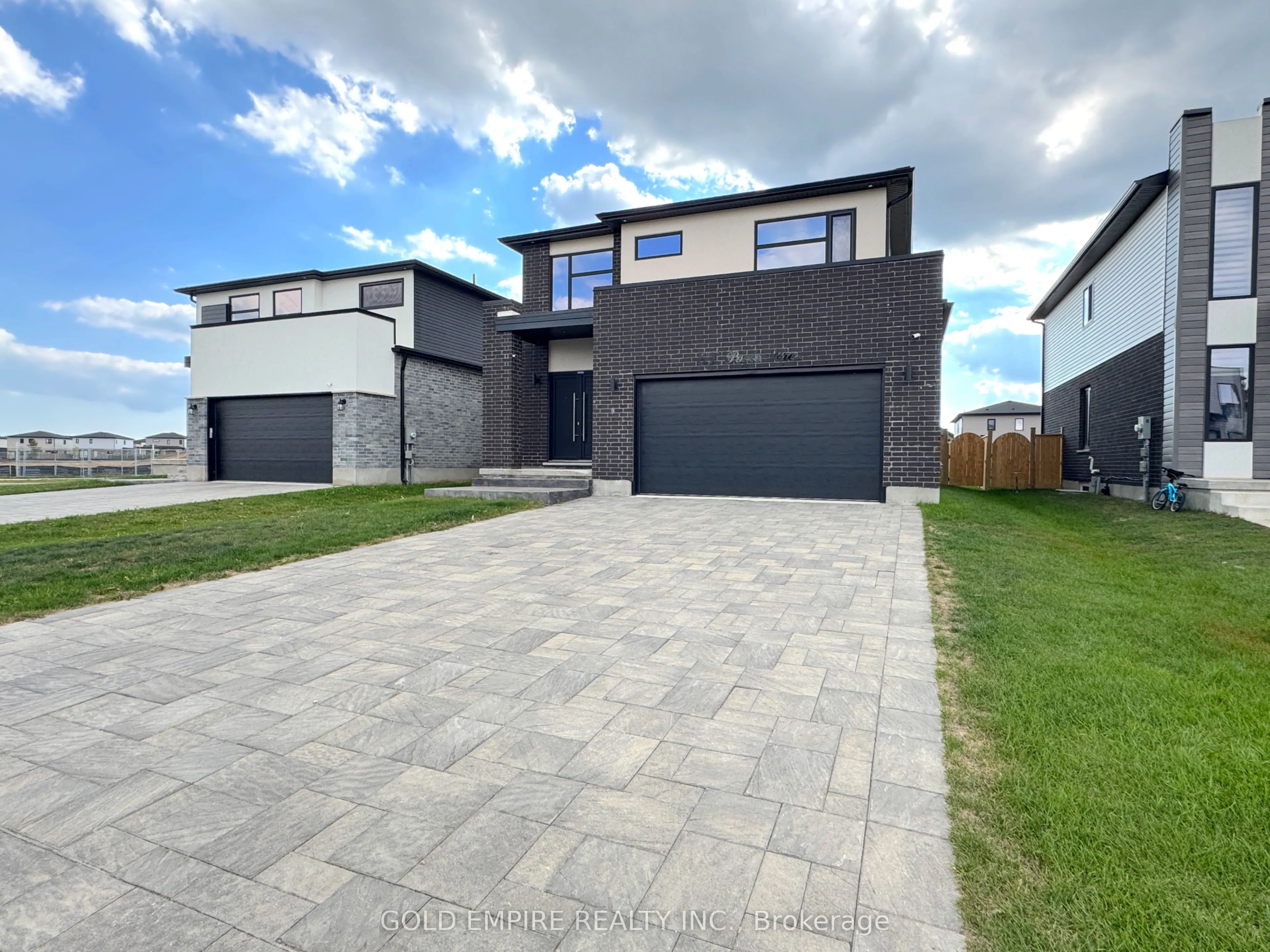 61 Poole Crescent
