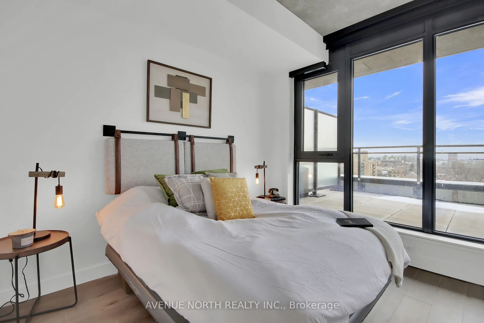 10 JAMES Street, #809