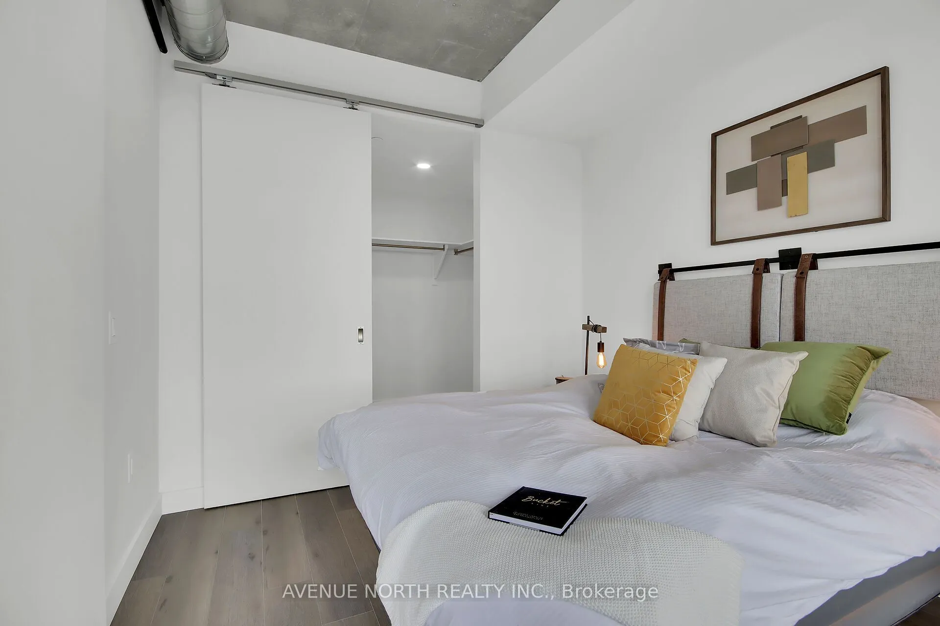 10 JAMES Street, #809