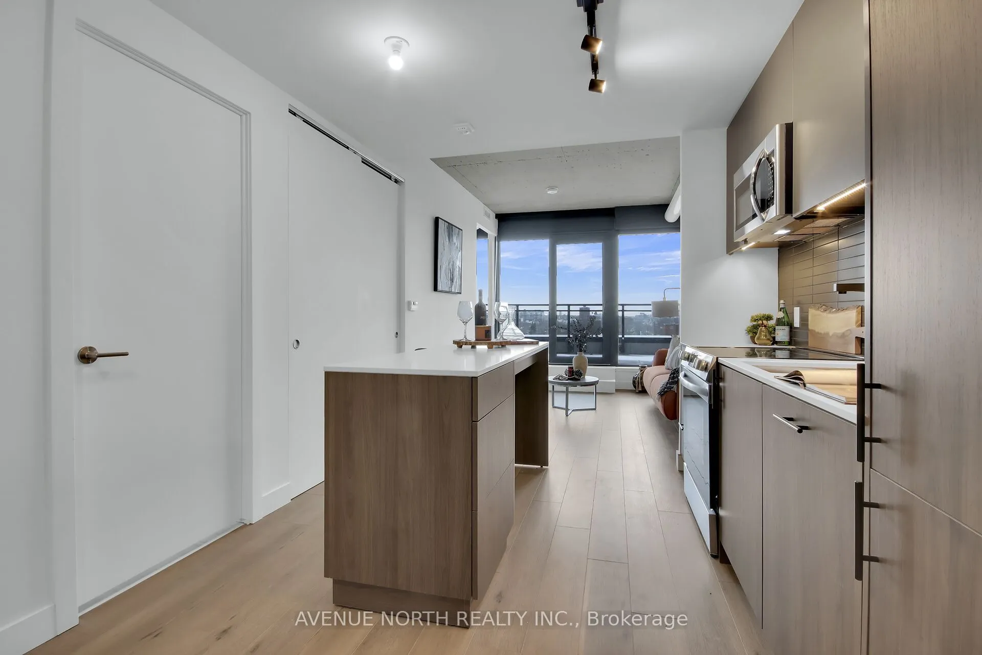 10 JAMES Street, #809