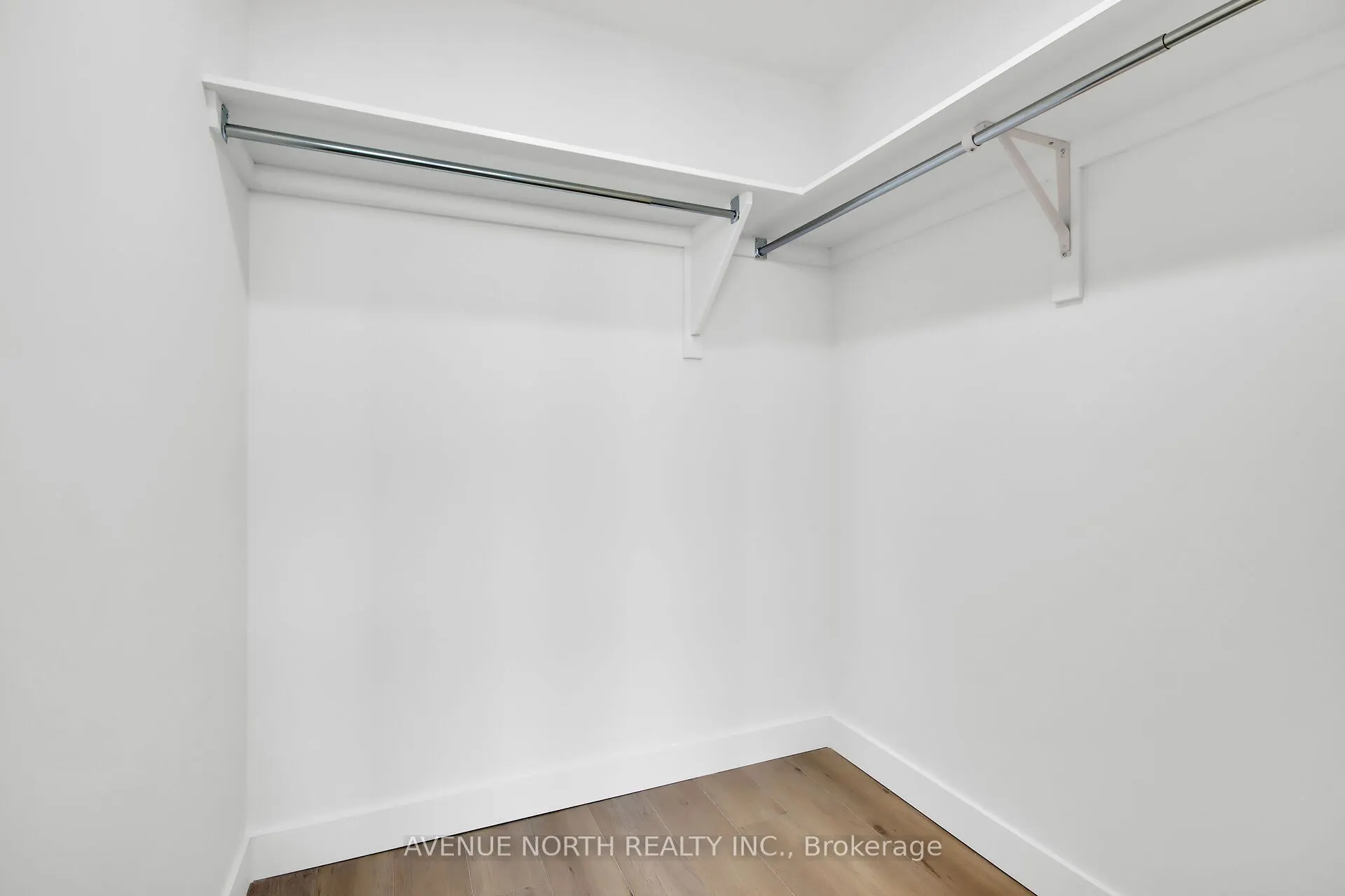10 JAMES Street, #809