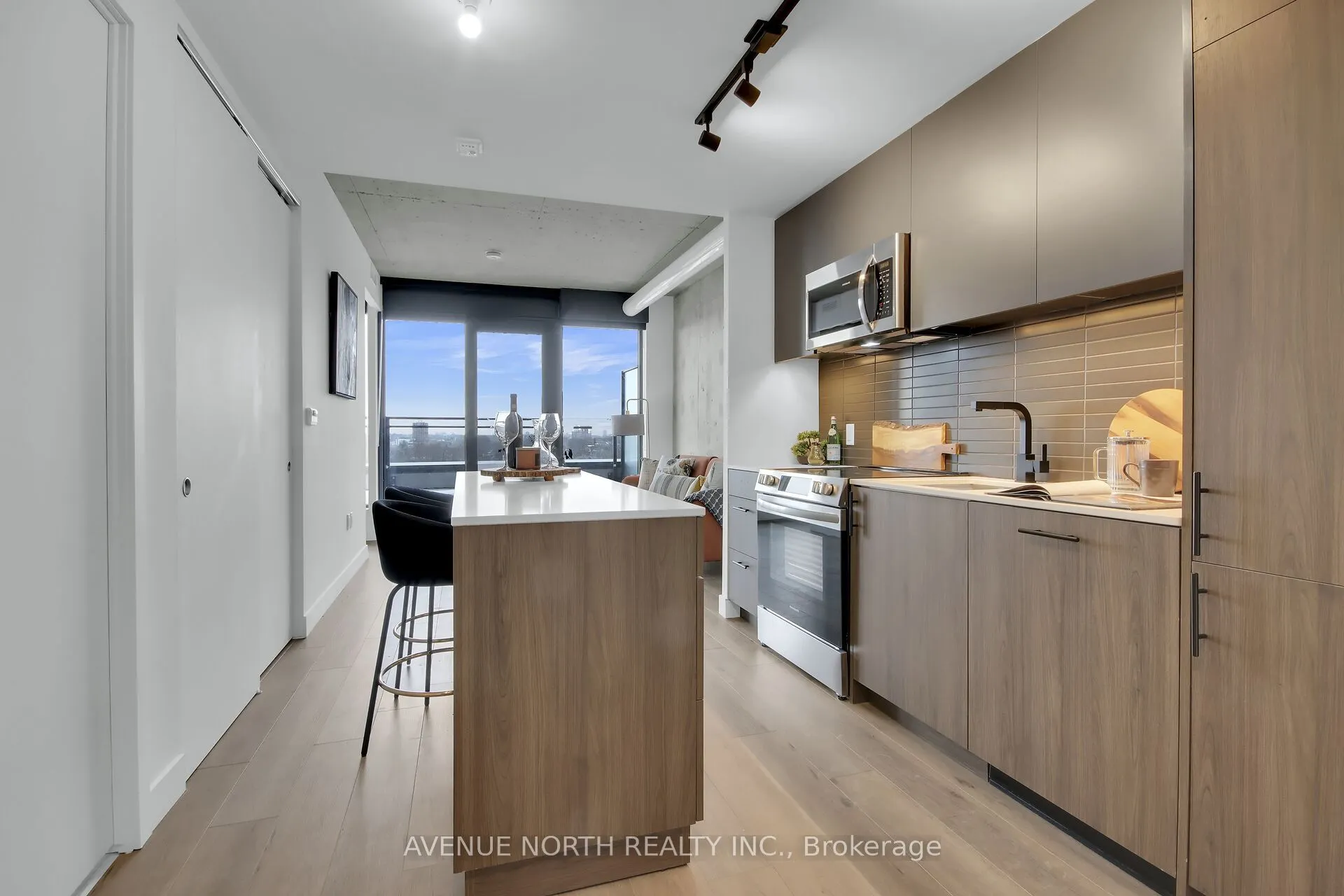 10 JAMES Street, #809