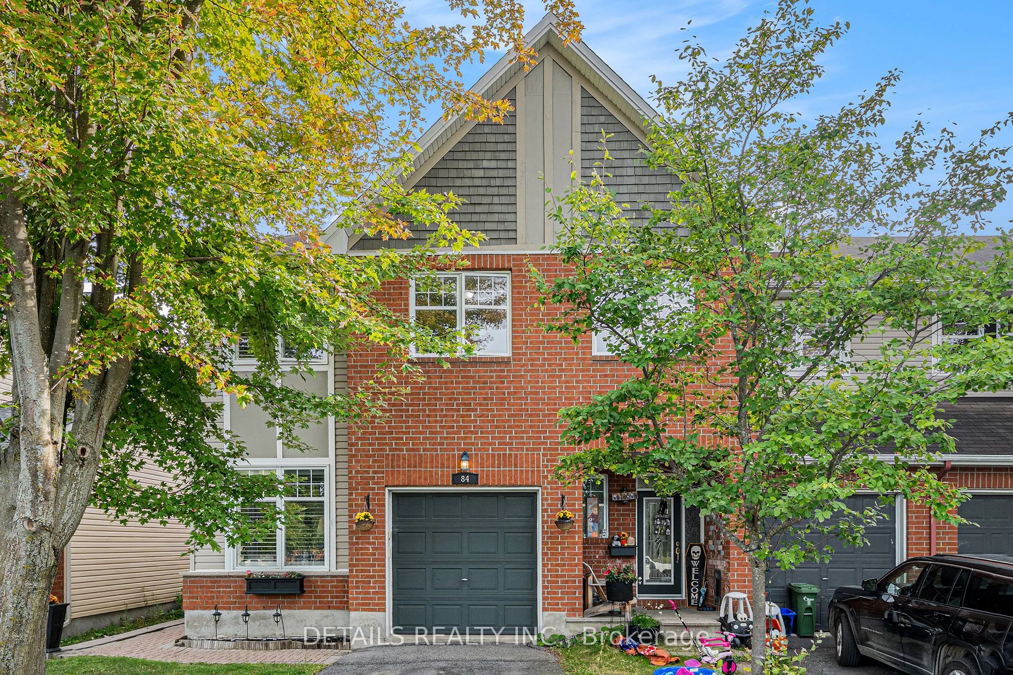 84 Waterbridge Drive S