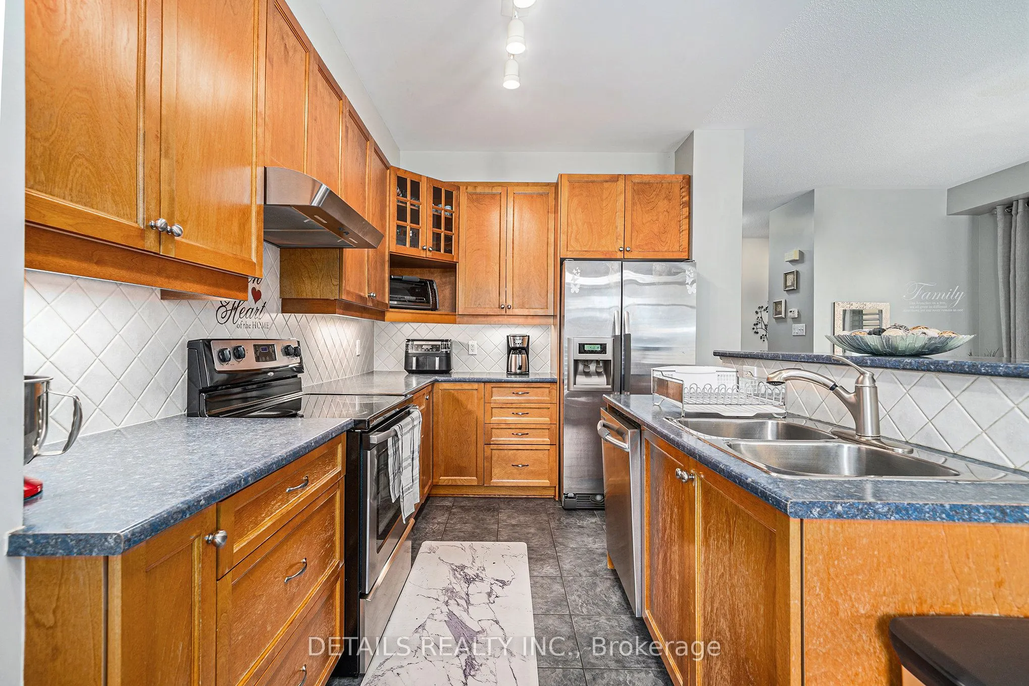 84 Waterbridge Drive S