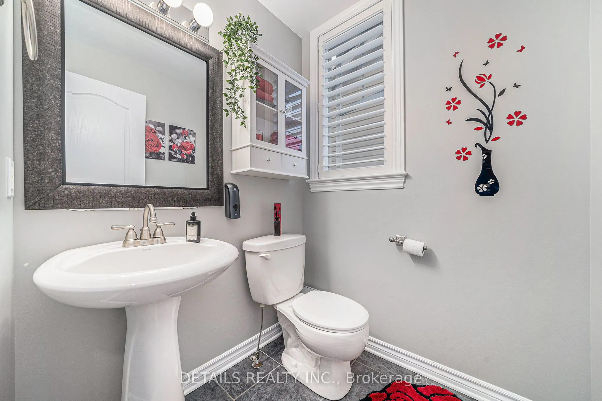 84 Waterbridge Drive S