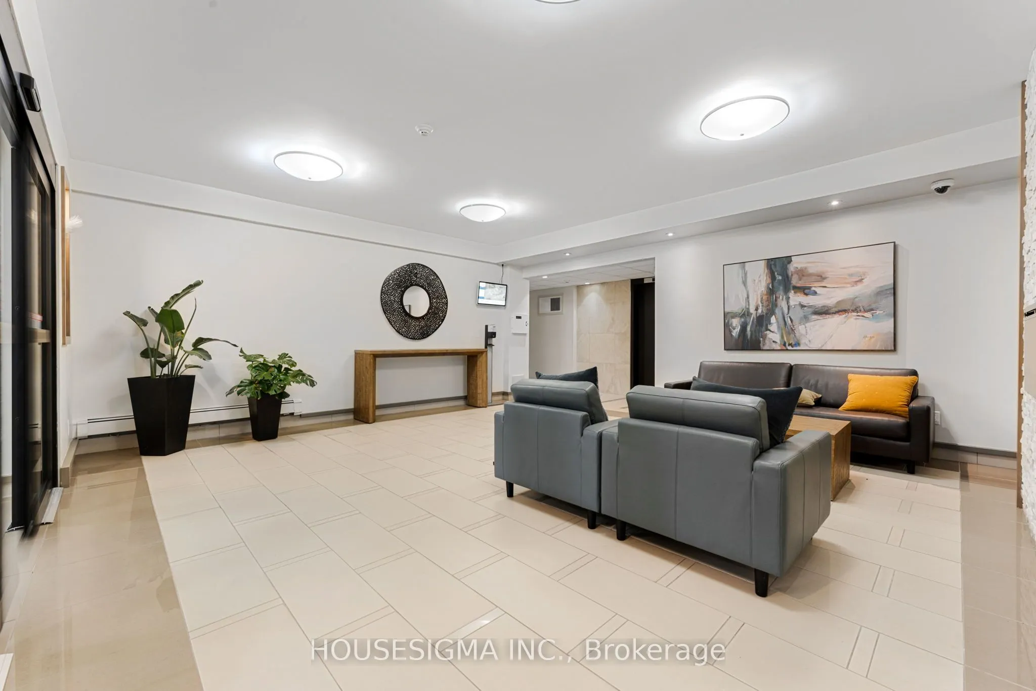 6400 Huggins Street, #305