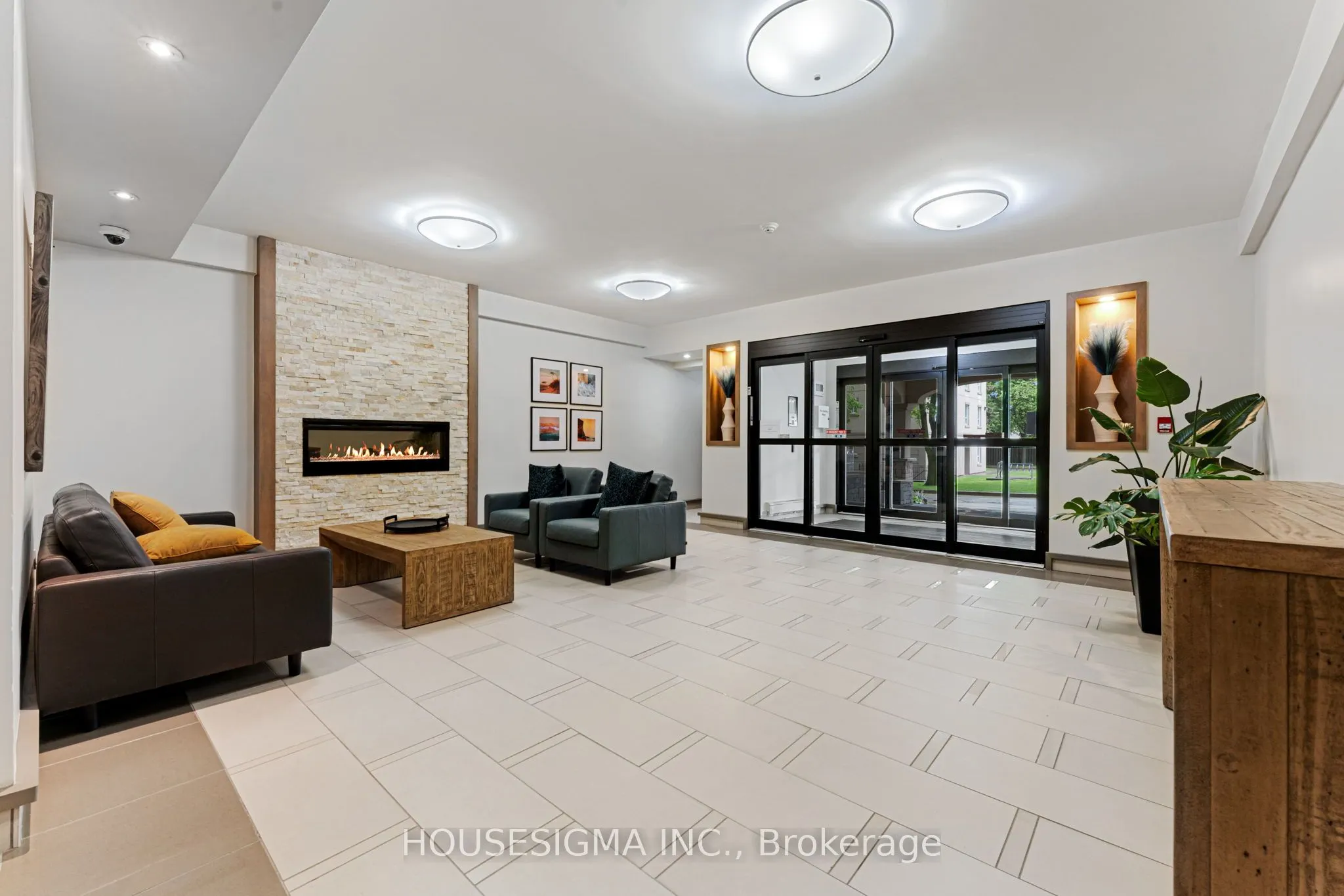 6400 Huggins Street, #305