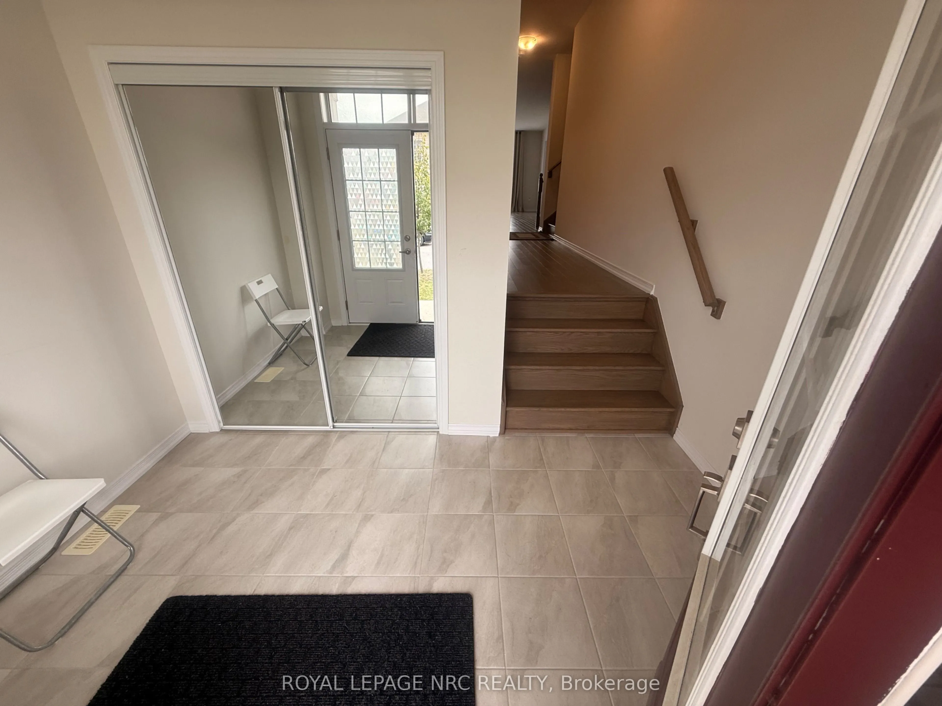4 ESTHER Crescent