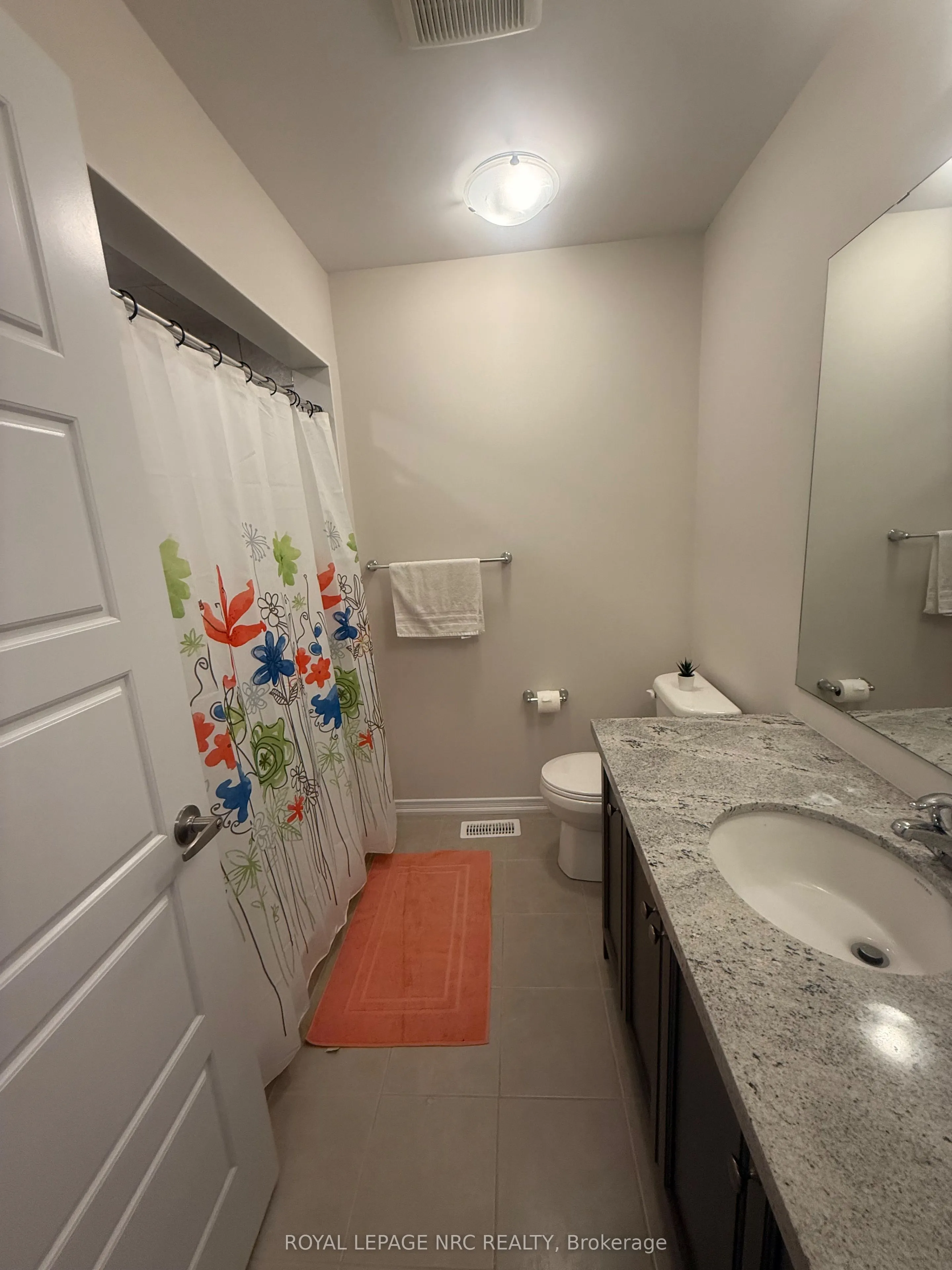 4 ESTHER Crescent