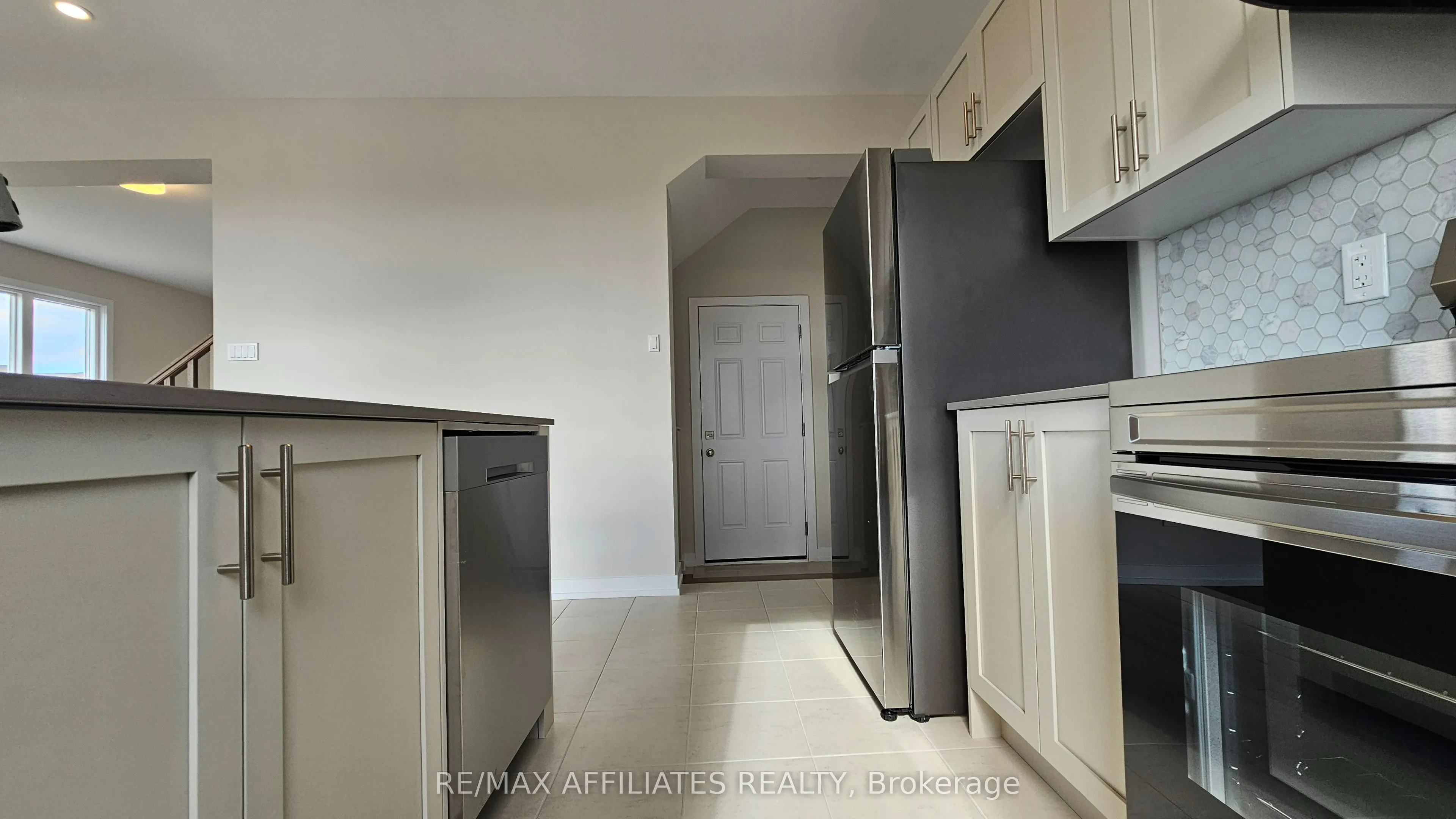 610 Alopex Row