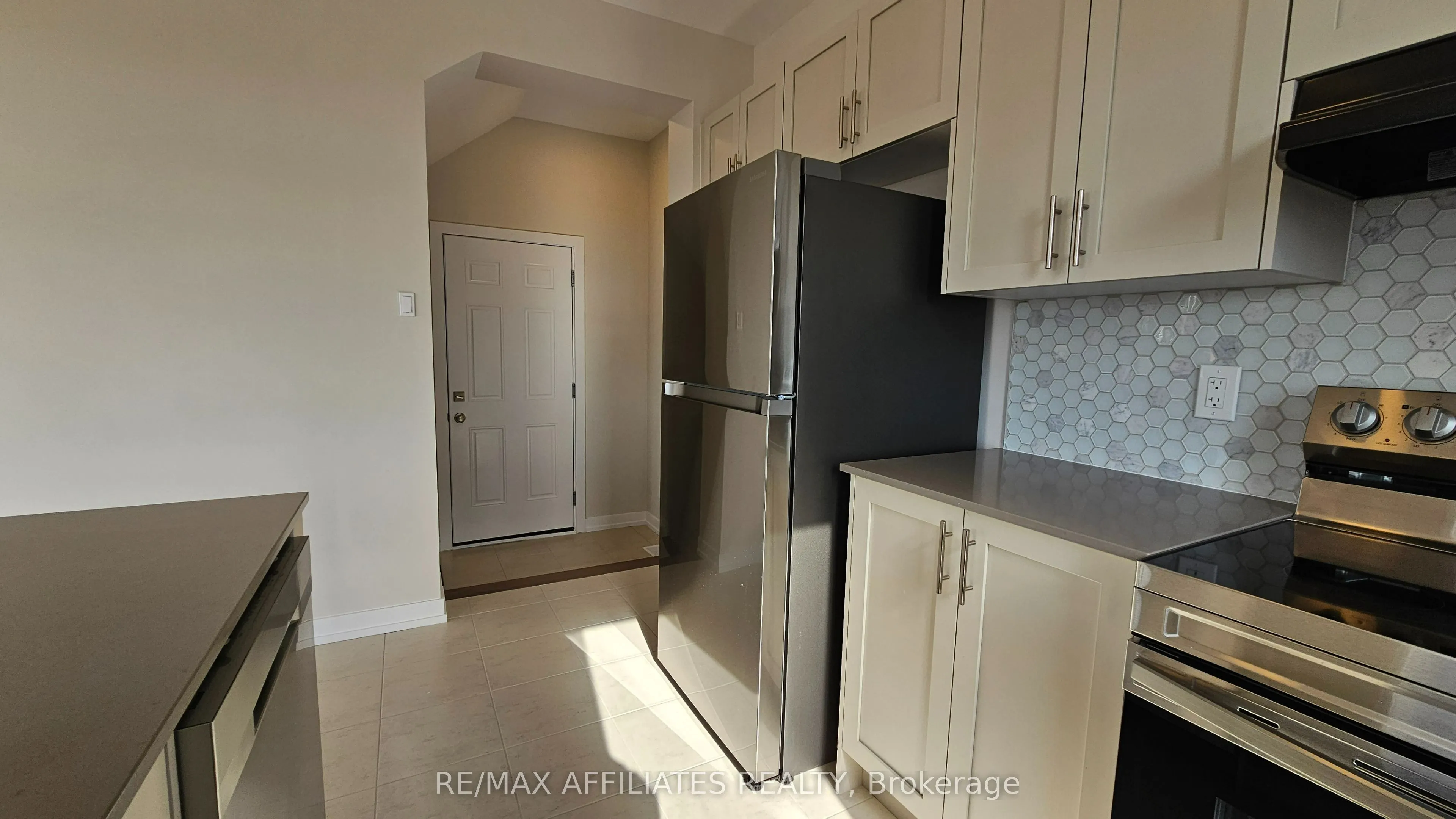 610 Alopex Row