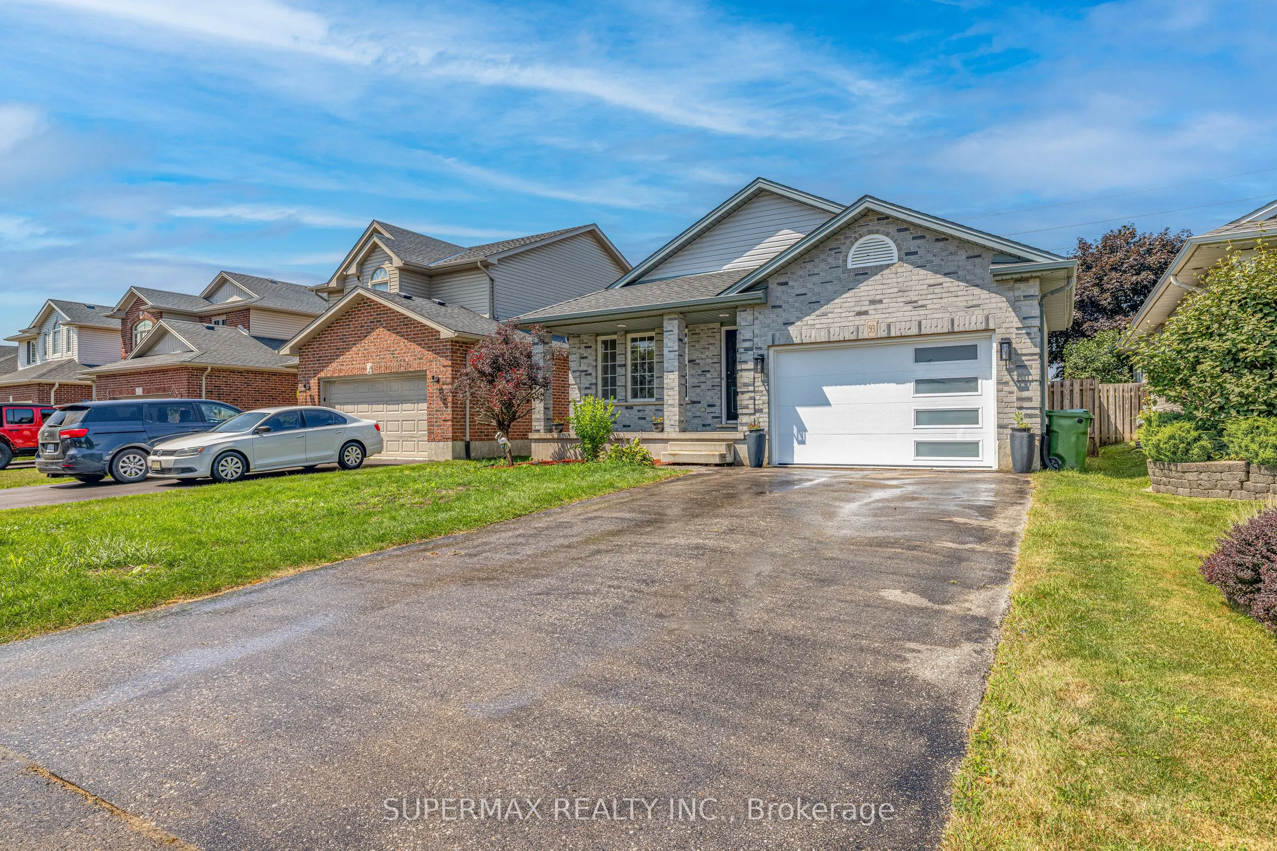 93 Hagerman Crescent